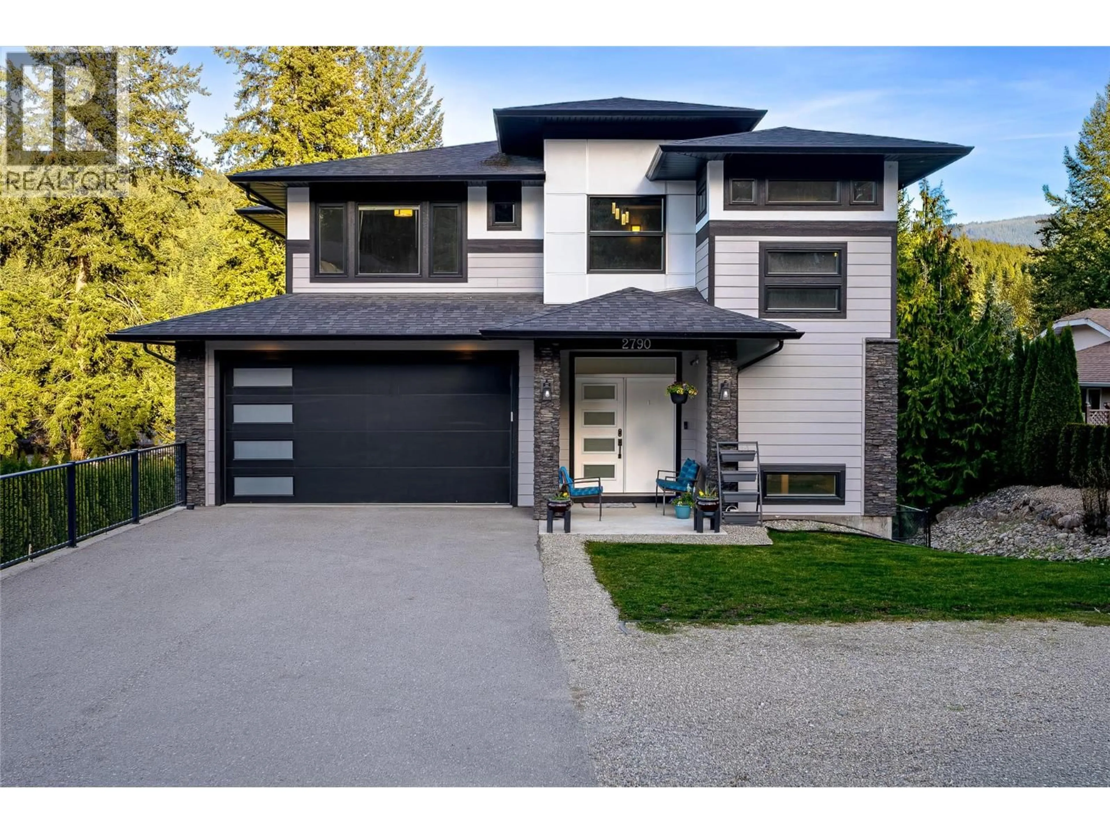 Home with vinyl exterior material, street for 2790 MOUNTVIEW DRIVE, Blind Bay British Columbia V0E1H1