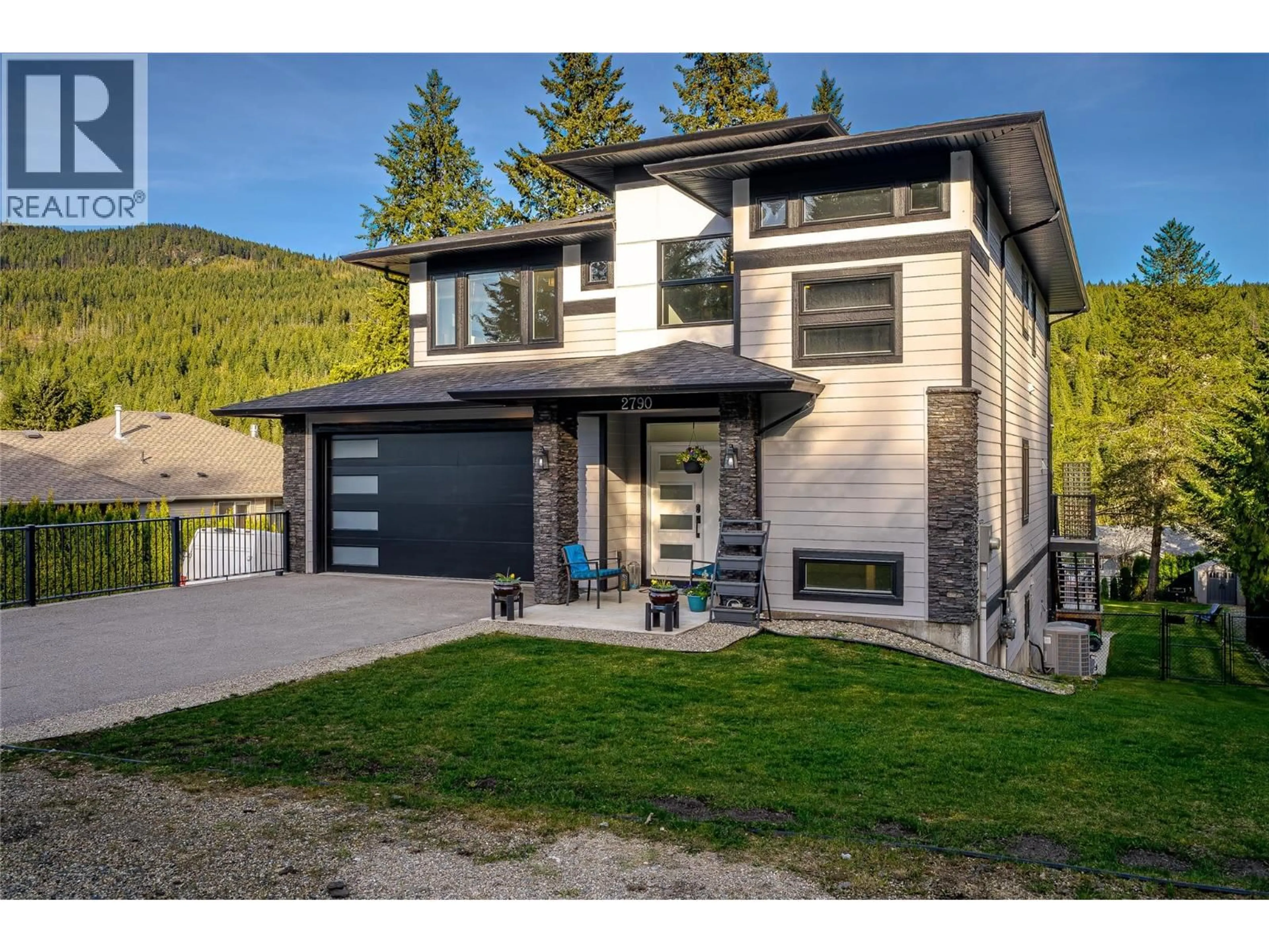 Home with vinyl exterior material, mountain view for 2790 MOUNTVIEW DRIVE, Blind Bay British Columbia V0E1H1
