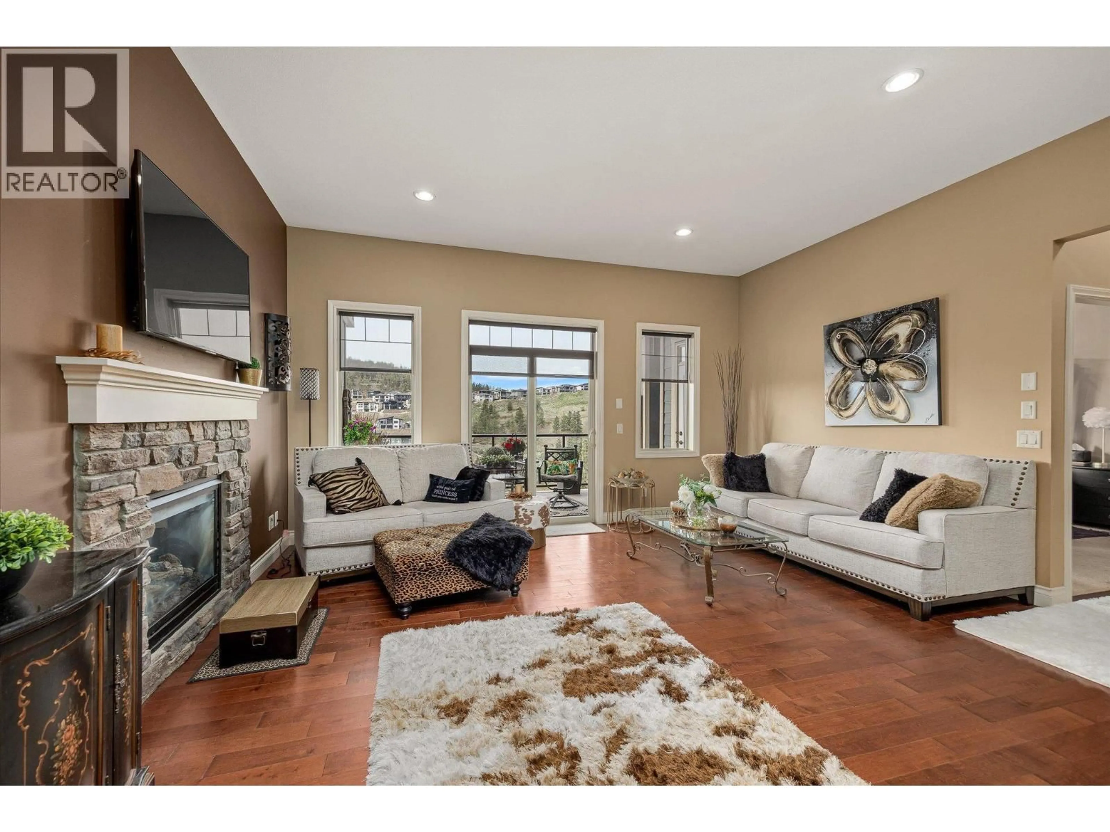 Living room with furniture, unknown for 26 - 875 STOCKLEY STREET, Kelowna British Columbia V1P1S4