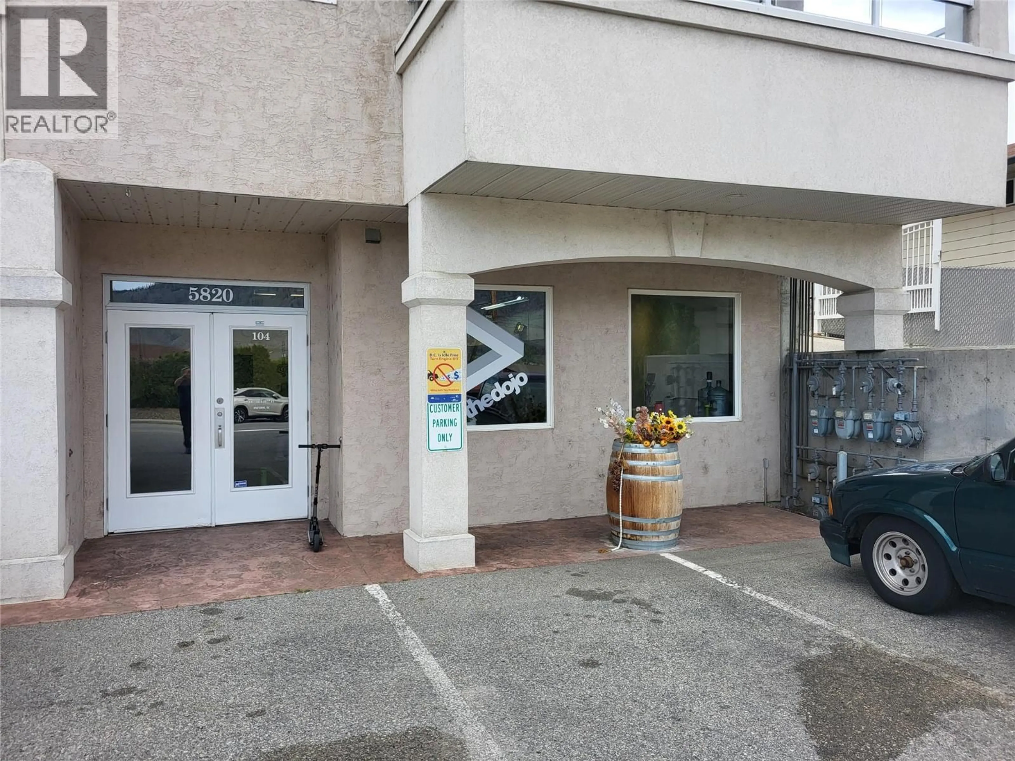 Indoor foyer for 101-104 - 5820 89TH STREET, Osoyoos British Columbia V0H1V1