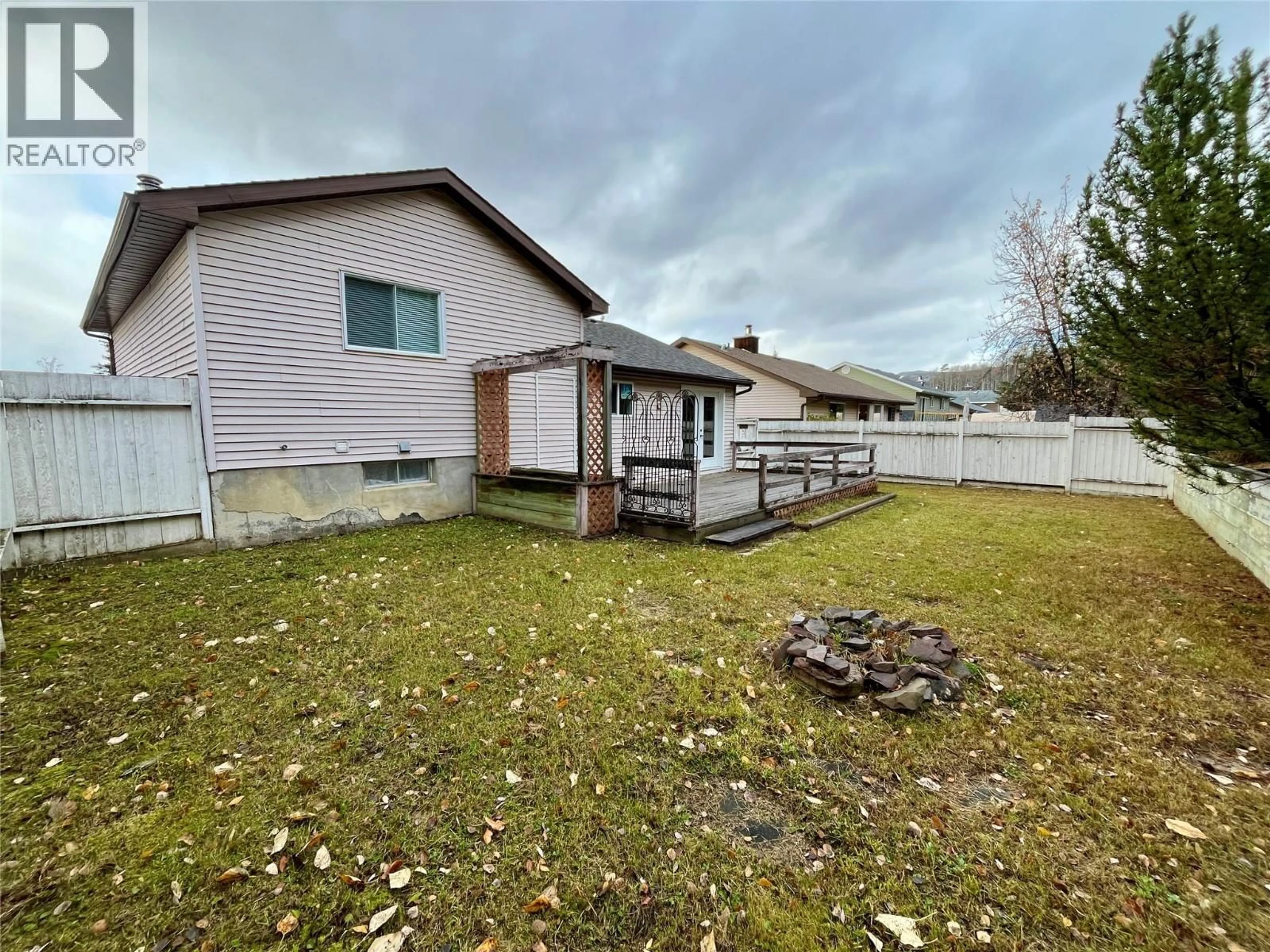 A pic from outside/outdoor area/front of a property/back of a property/a pic from drone, unknown for 148 GWILLIM CRESCENT, Tumbler Ridge British Columbia V0C2W0