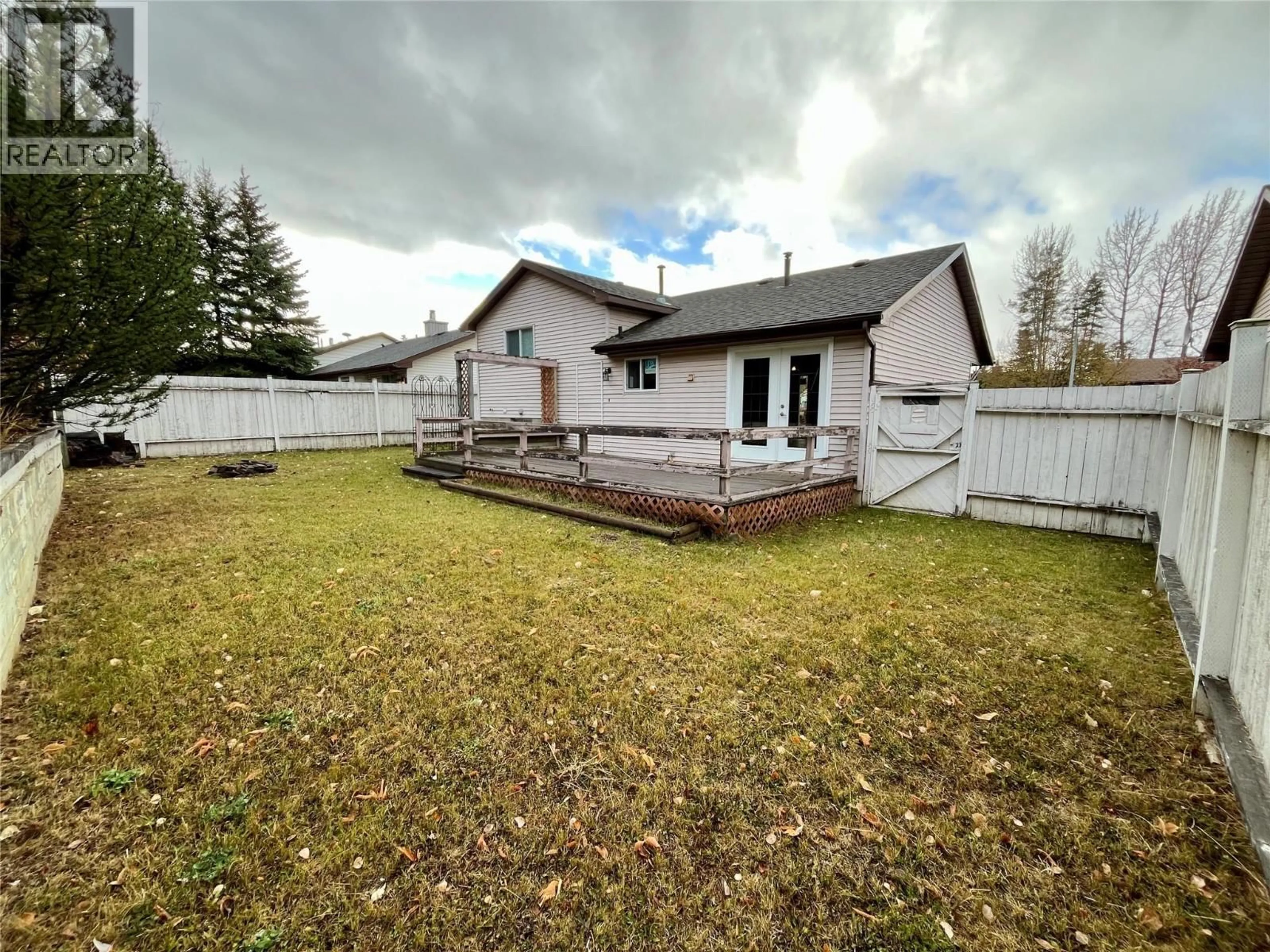 A pic from outside/outdoor area/front of a property/back of a property/a pic from drone, unknown for 148 GWILLIM CRESCENT, Tumbler Ridge British Columbia V0C2W0