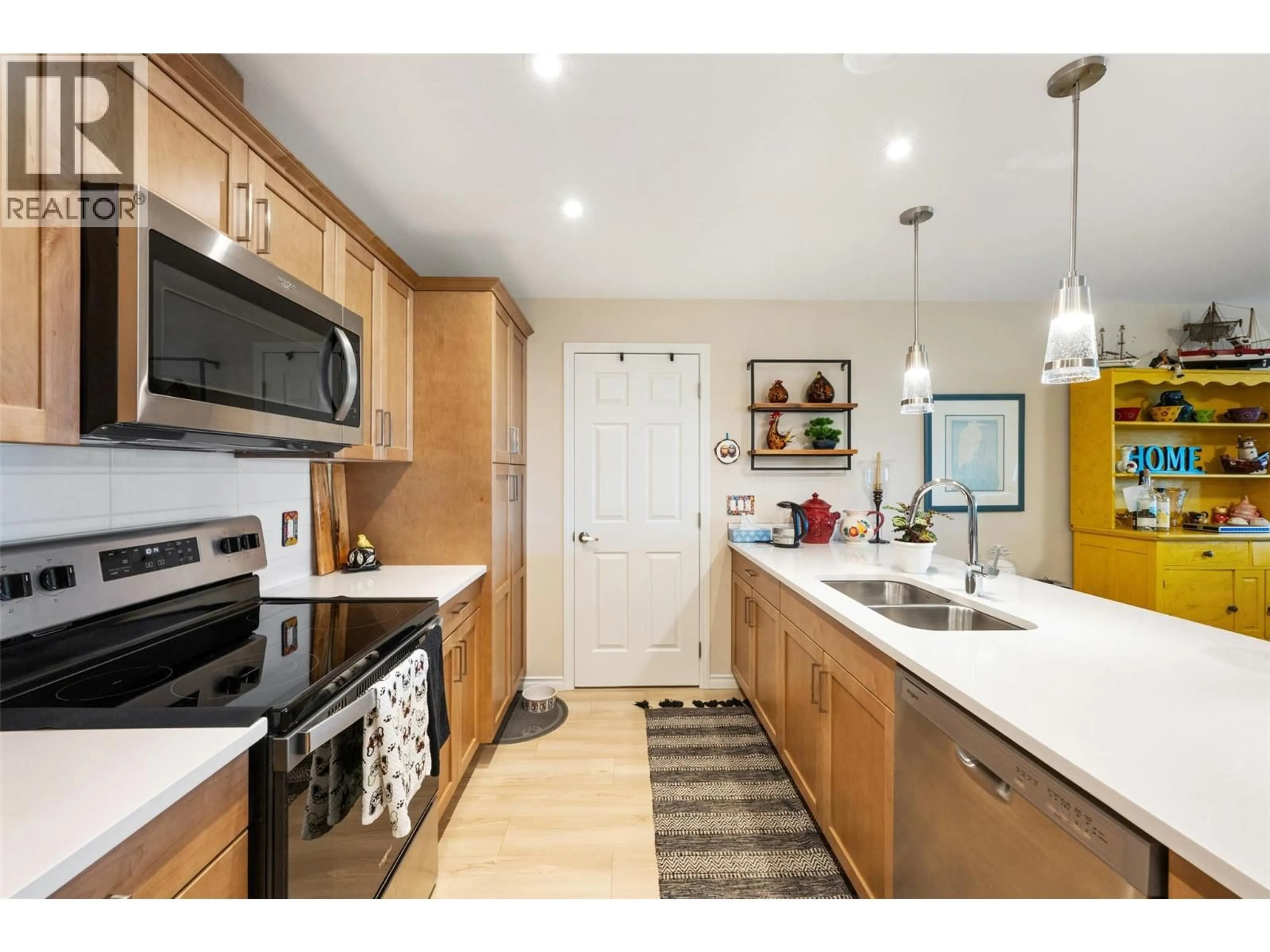 Open concept kitchen, unknown for 1002 - 3362 SKAHA LAKE ROAD, Penticton British Columbia V2A0J4
