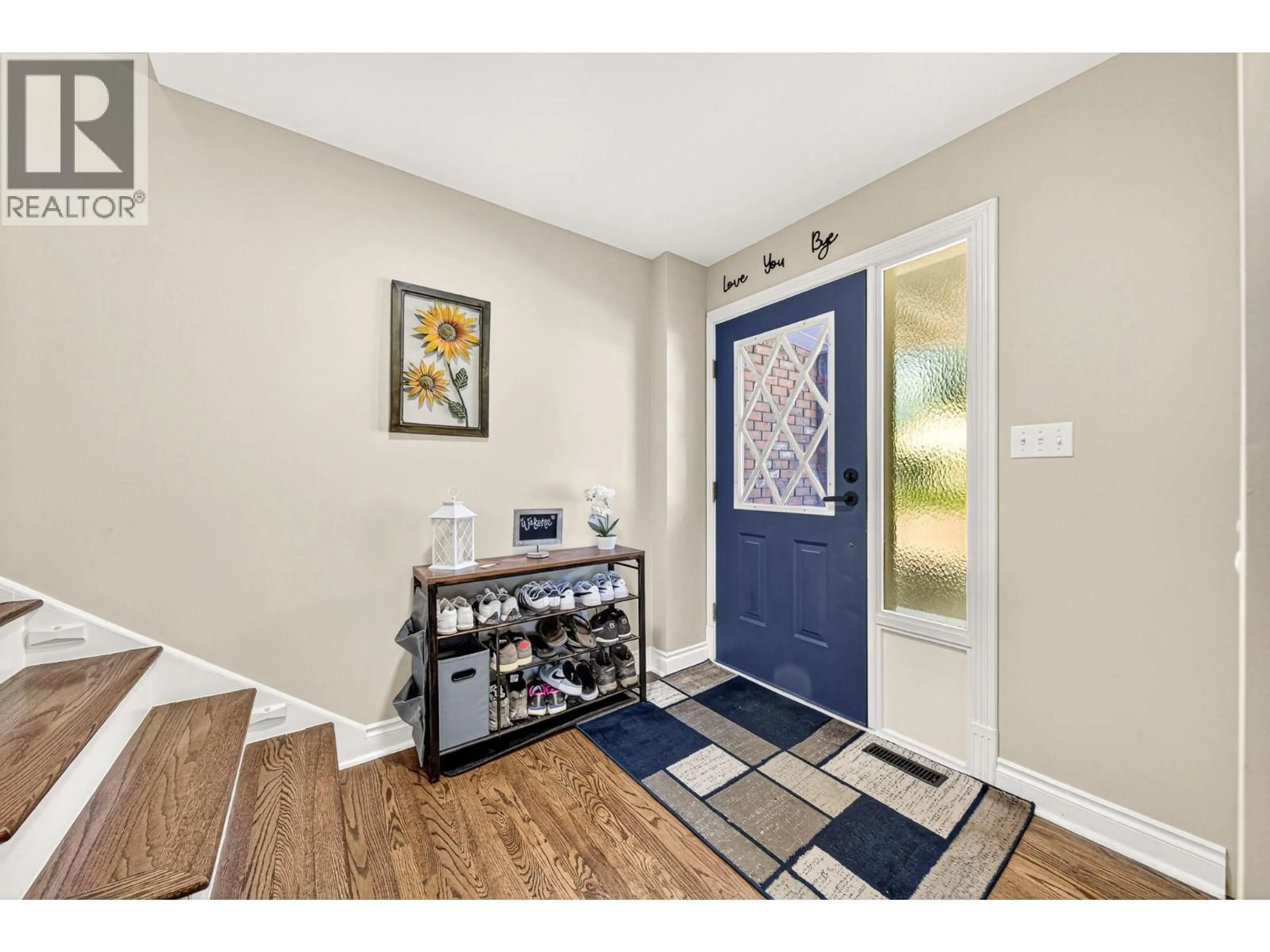 Indoor entryway for 6 & 7 CLEARWATER PLACE, Elkford British Columbia V0B1H0