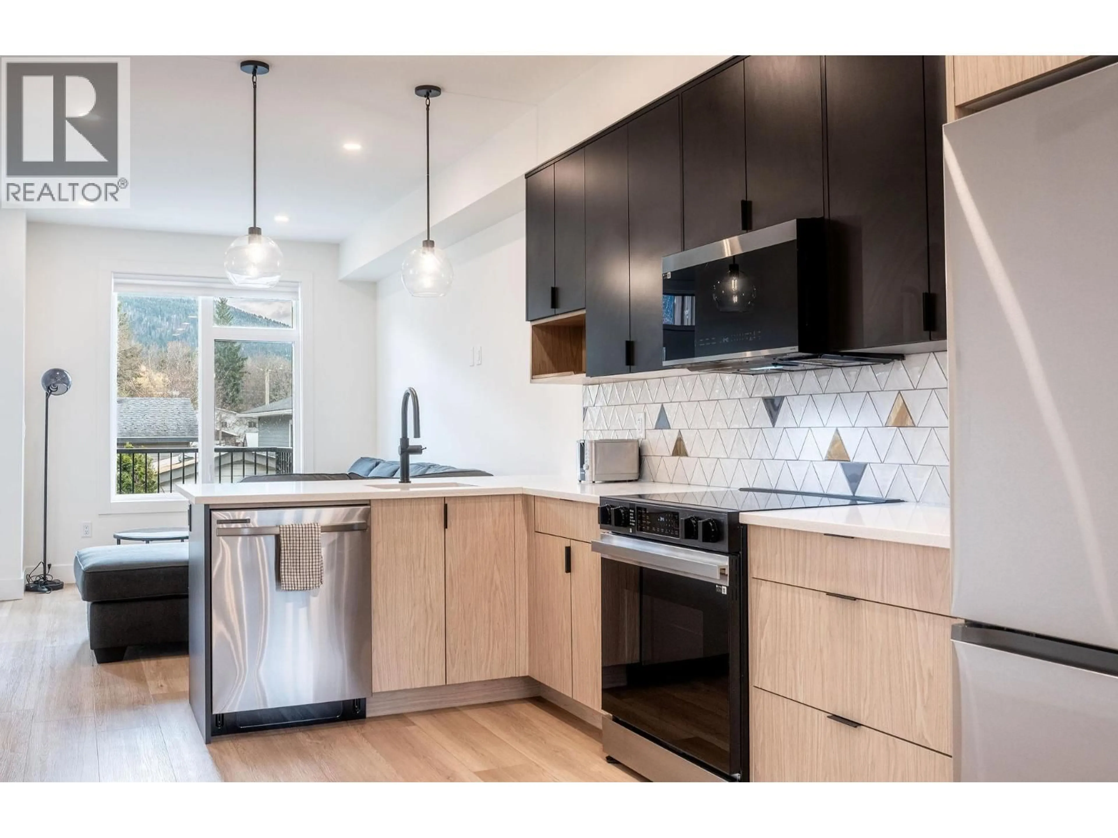 Open concept kitchen, unknown for 13 - 414 HUMBERT STREET, Revelstoke British Columbia V0E2S1