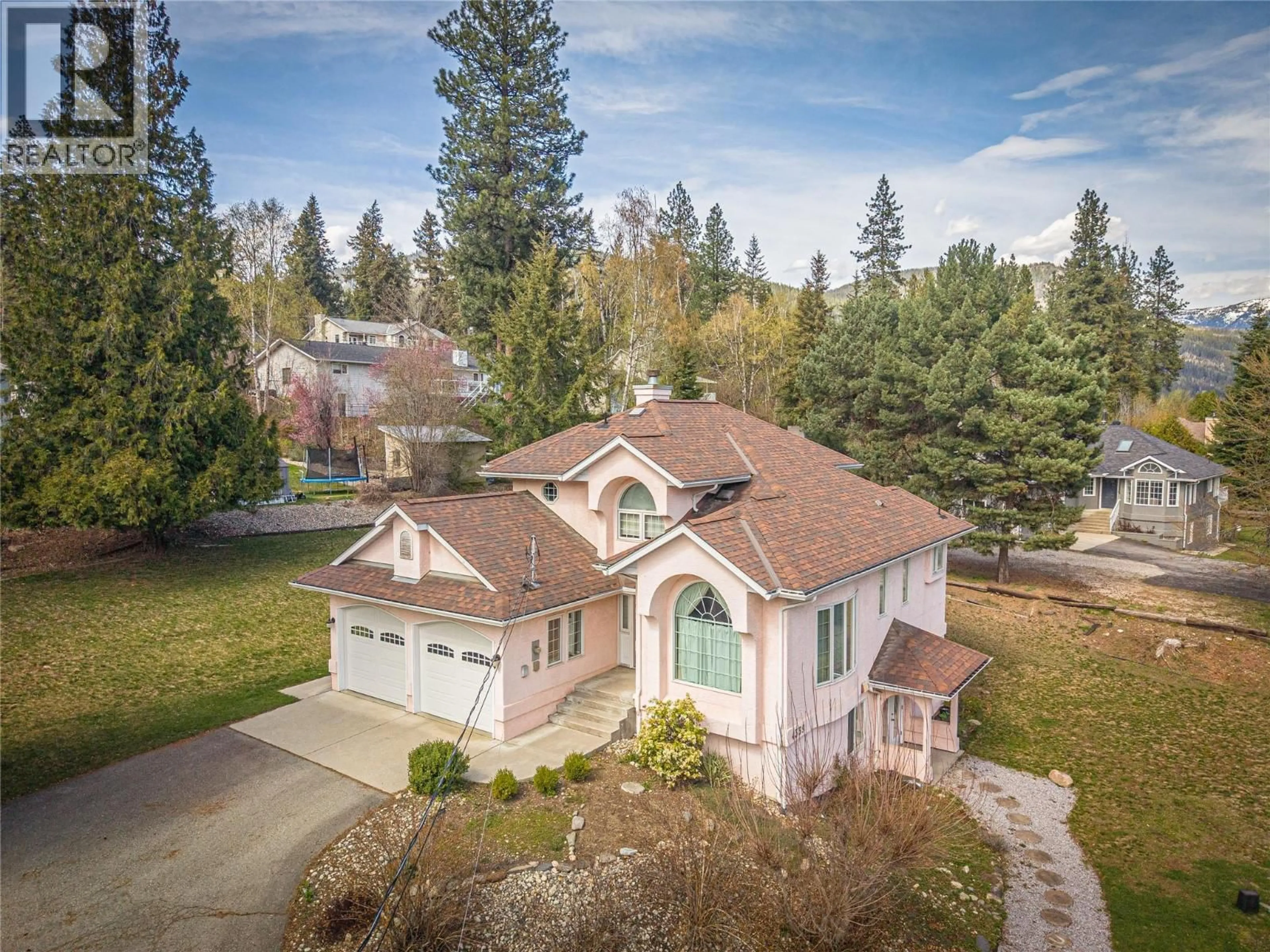 A pic from outside/outdoor area/front of a property/back of a property/a pic from drone, unknown for 4339 VIEW RIDGE ROAD, Bonnington British Columbia V0G2G3