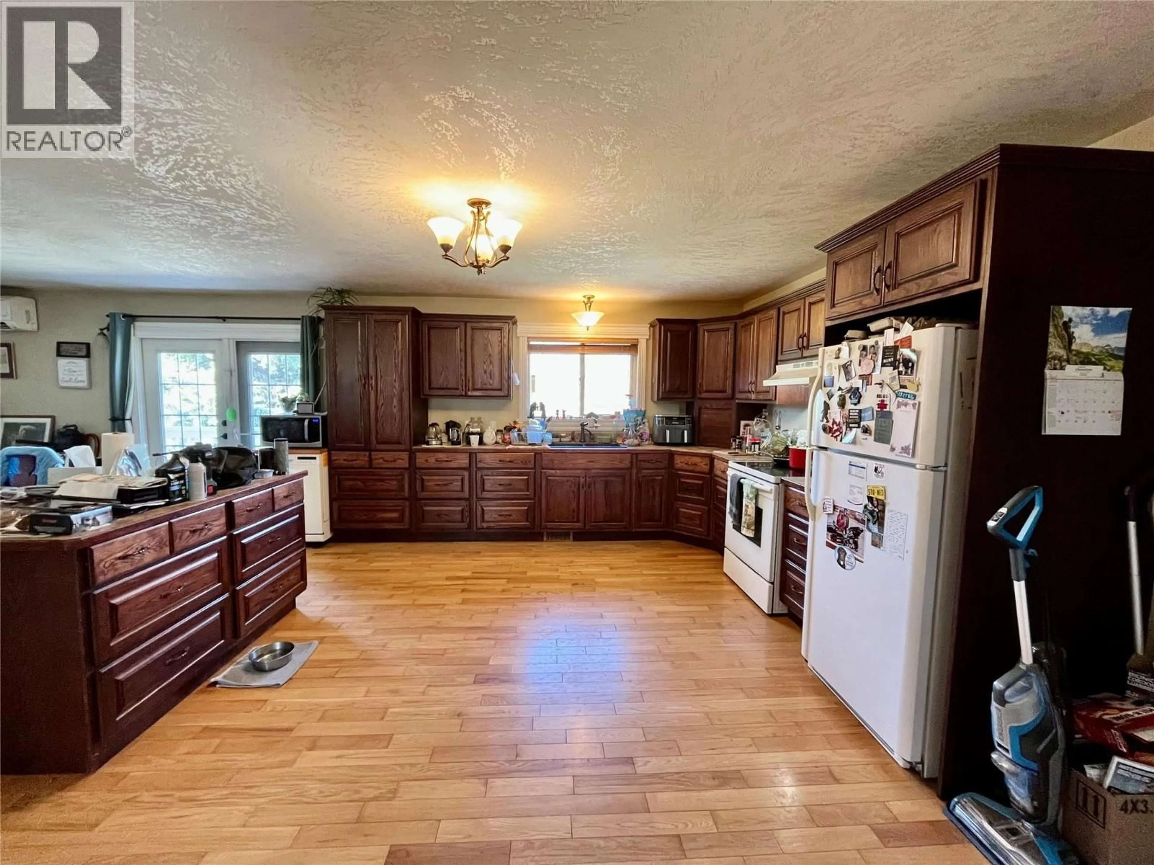 Unknown for 212 MAPLE STREET, Fauquier British Columbia V0G1K0