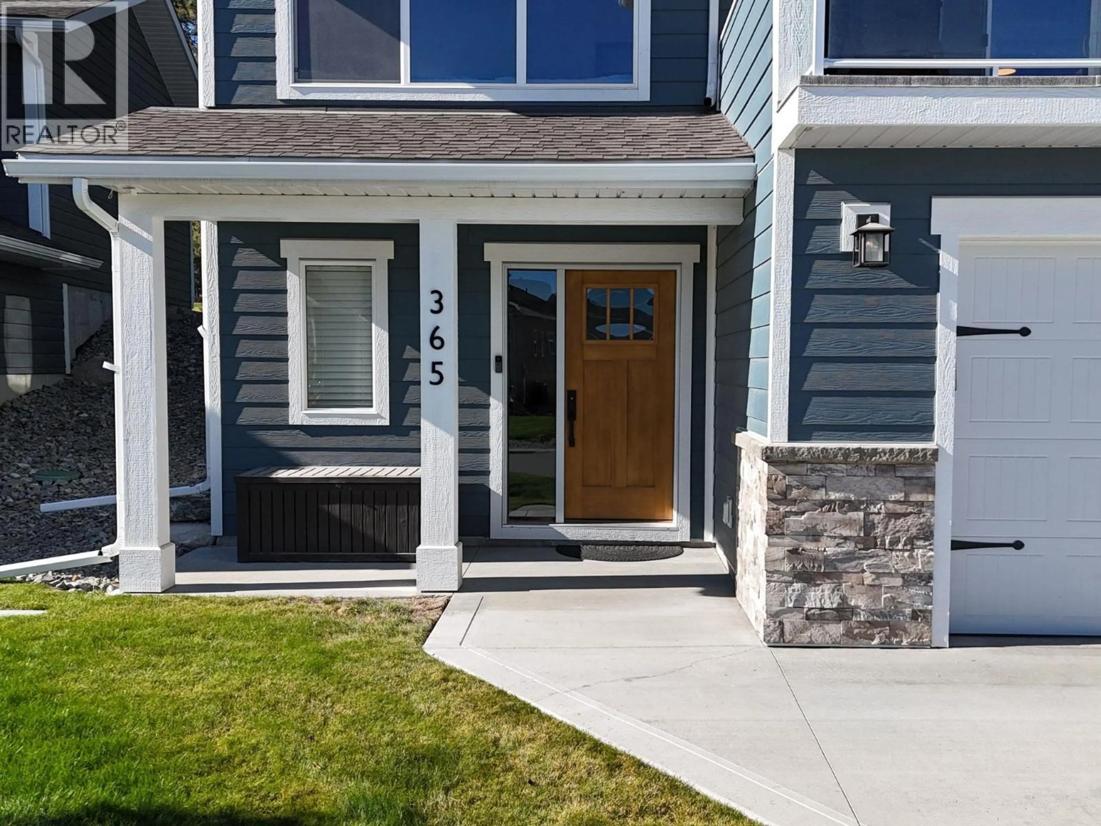 Home with vinyl exterior material, street for 365 LEGACY LOOKOUT, Cranbrook British Columbia V1C0E4