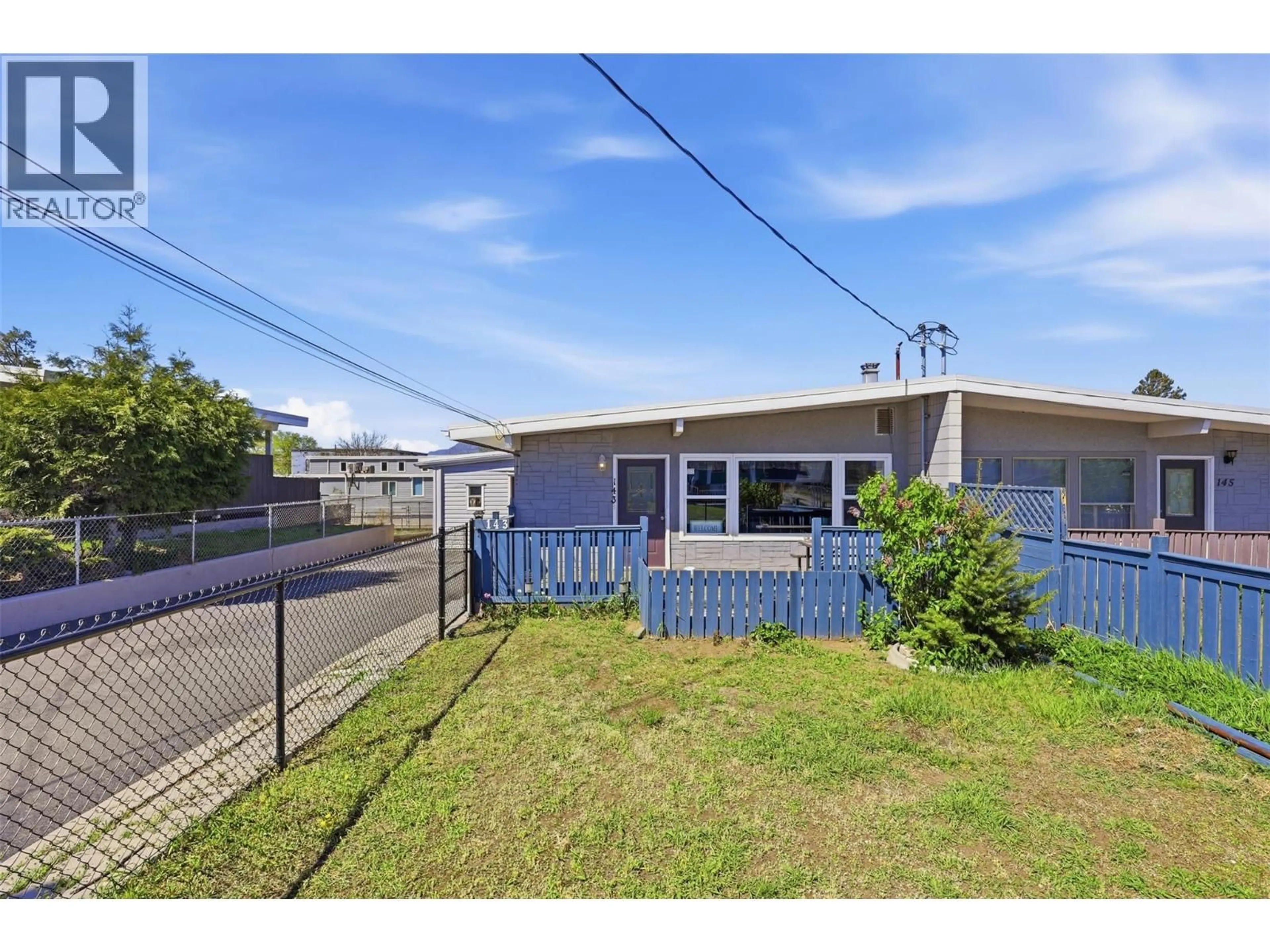 A pic from outside/outdoor area/front of a property/back of a property/a pic from drone, street for 143 CEDAR STREET, Kamloops British Columbia V2B1G2