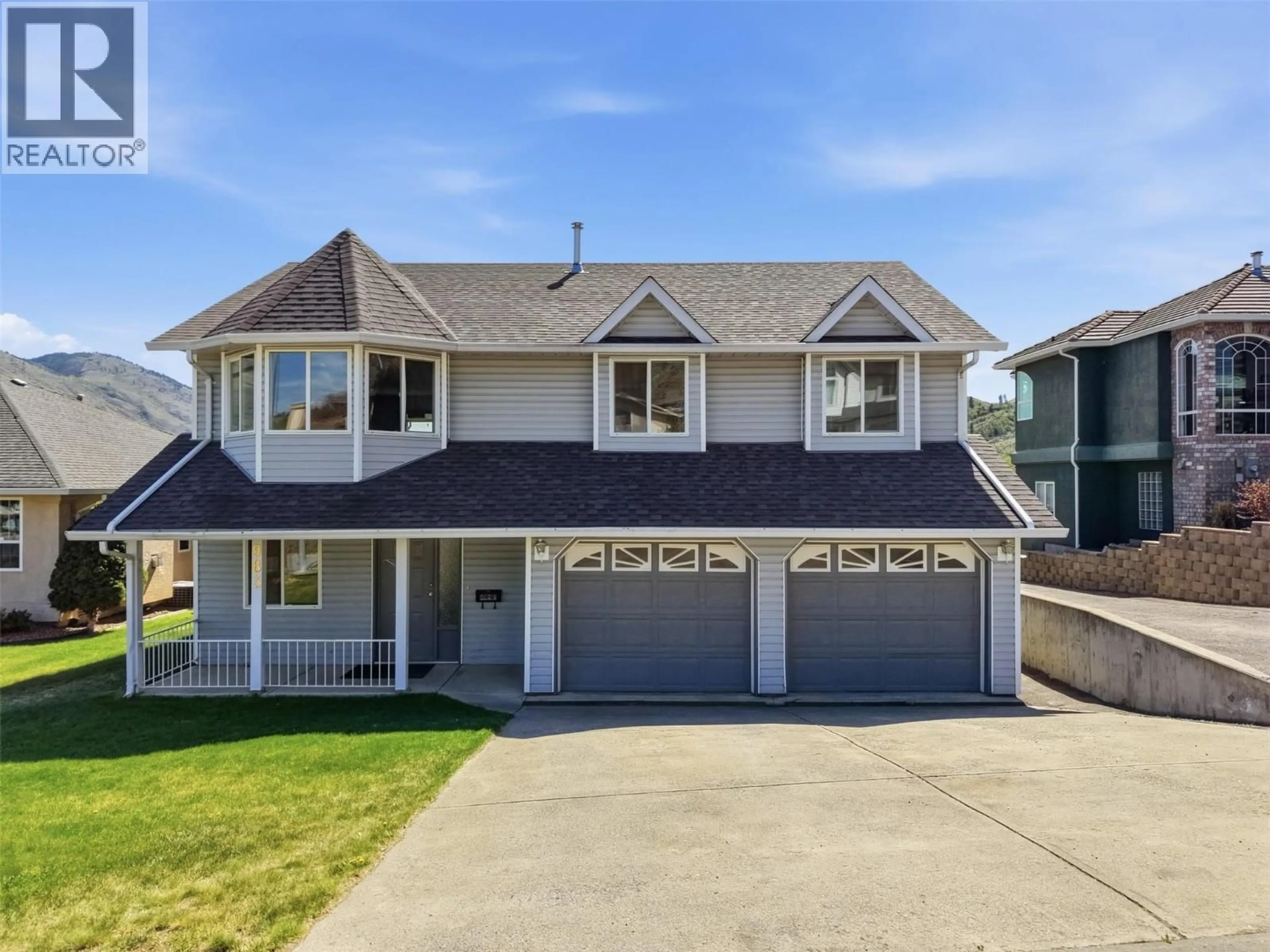 Home with vinyl exterior material, street for 983 BEBEK ROAD, Kamloops British Columbia V2B2P2