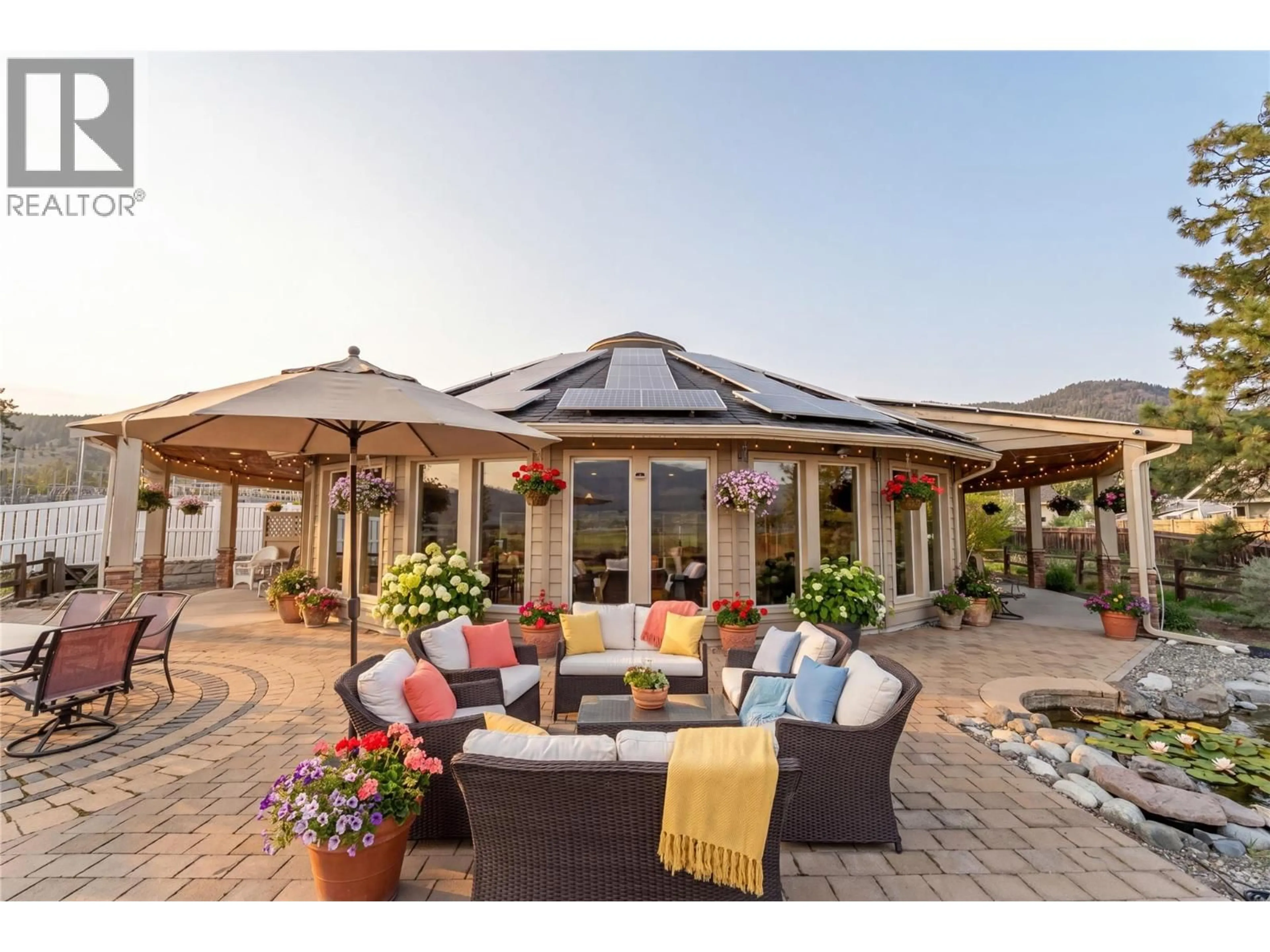 Patio, unknown for 2414 SPRING BANK AVENUE, Merritt British Columbia V1K1S1