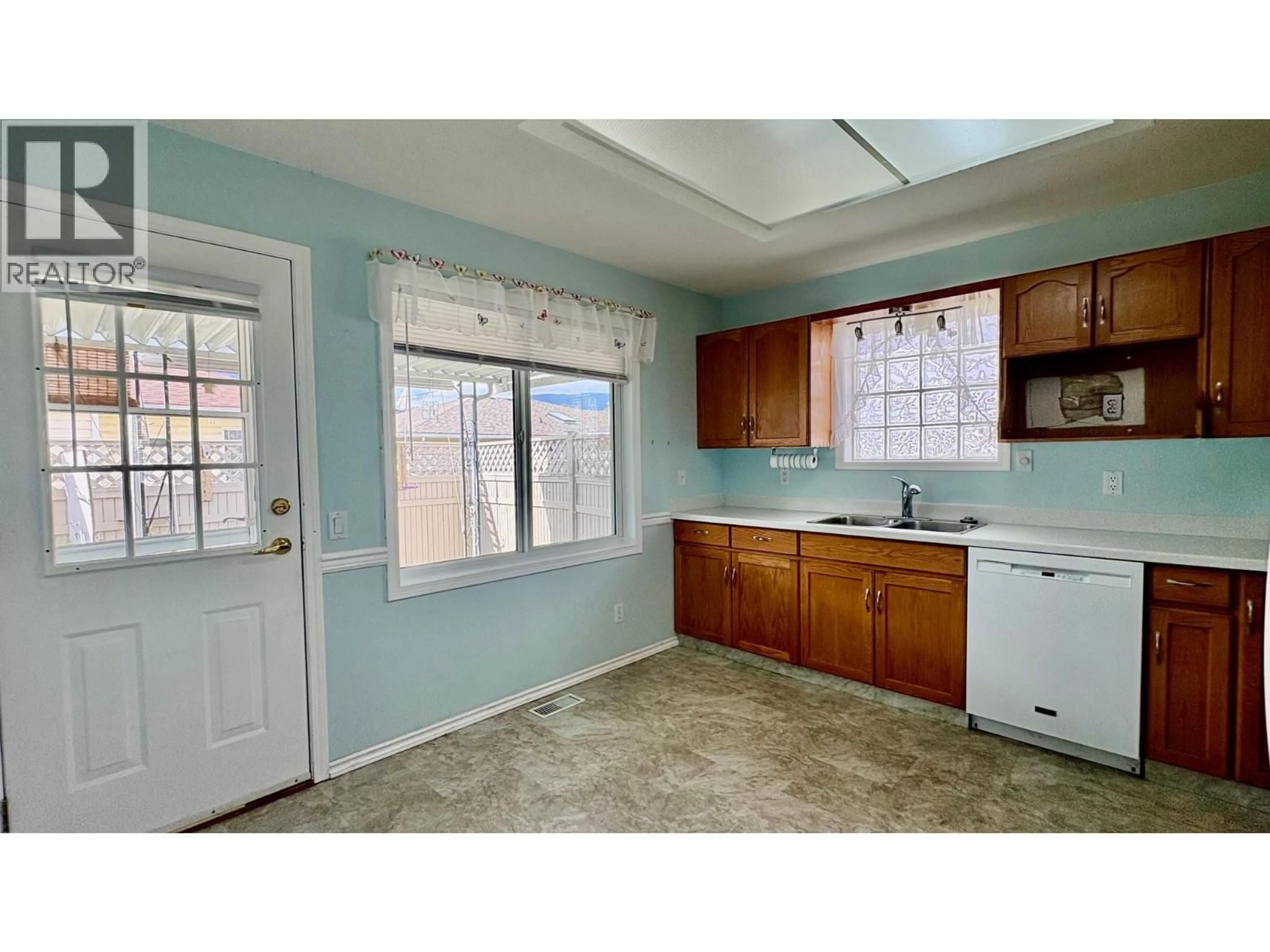 Standard kitchen, unknown for 156 - 3400 WILSON STREET, Penticton British Columbia V2A8J1