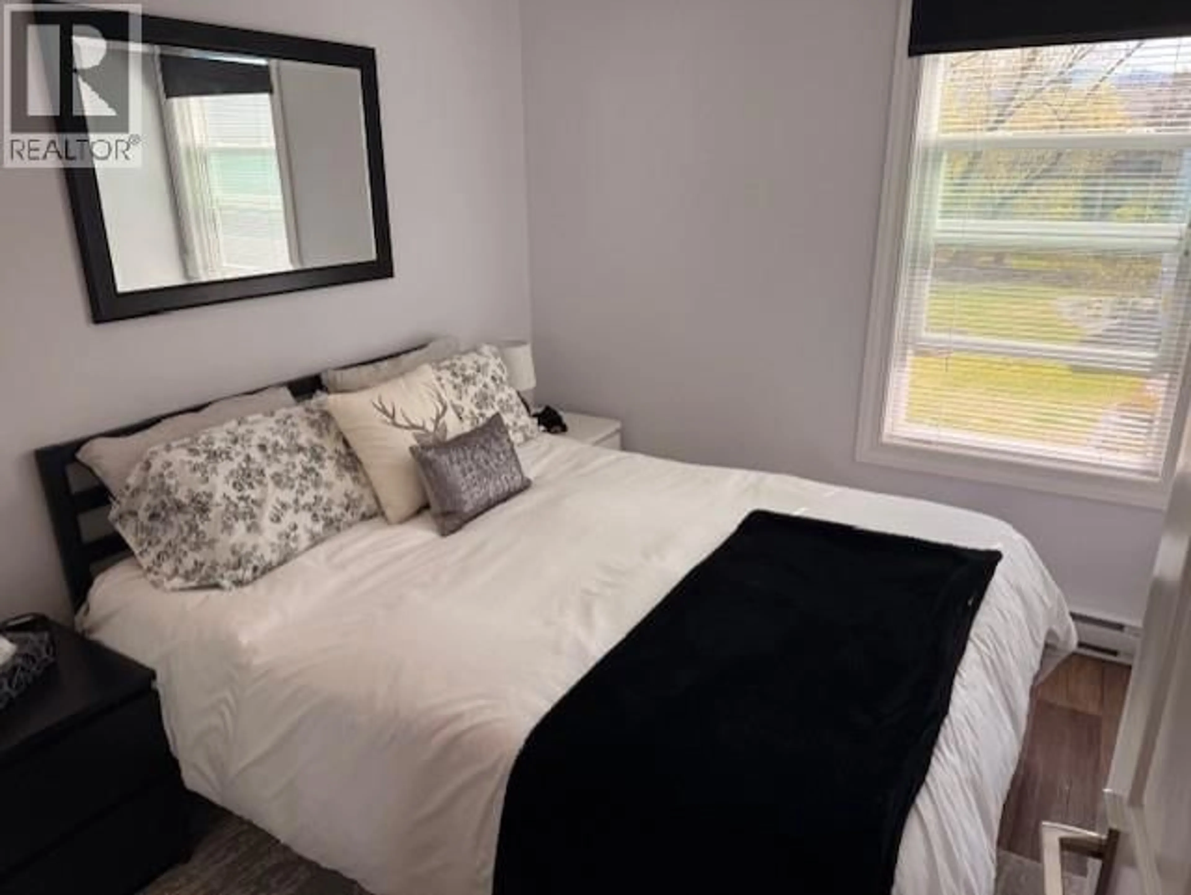Bedroom with bed, unknown for 222 - 575 SUTHERLAND AVENUE, Kelowna British Columbia V1Y8V1