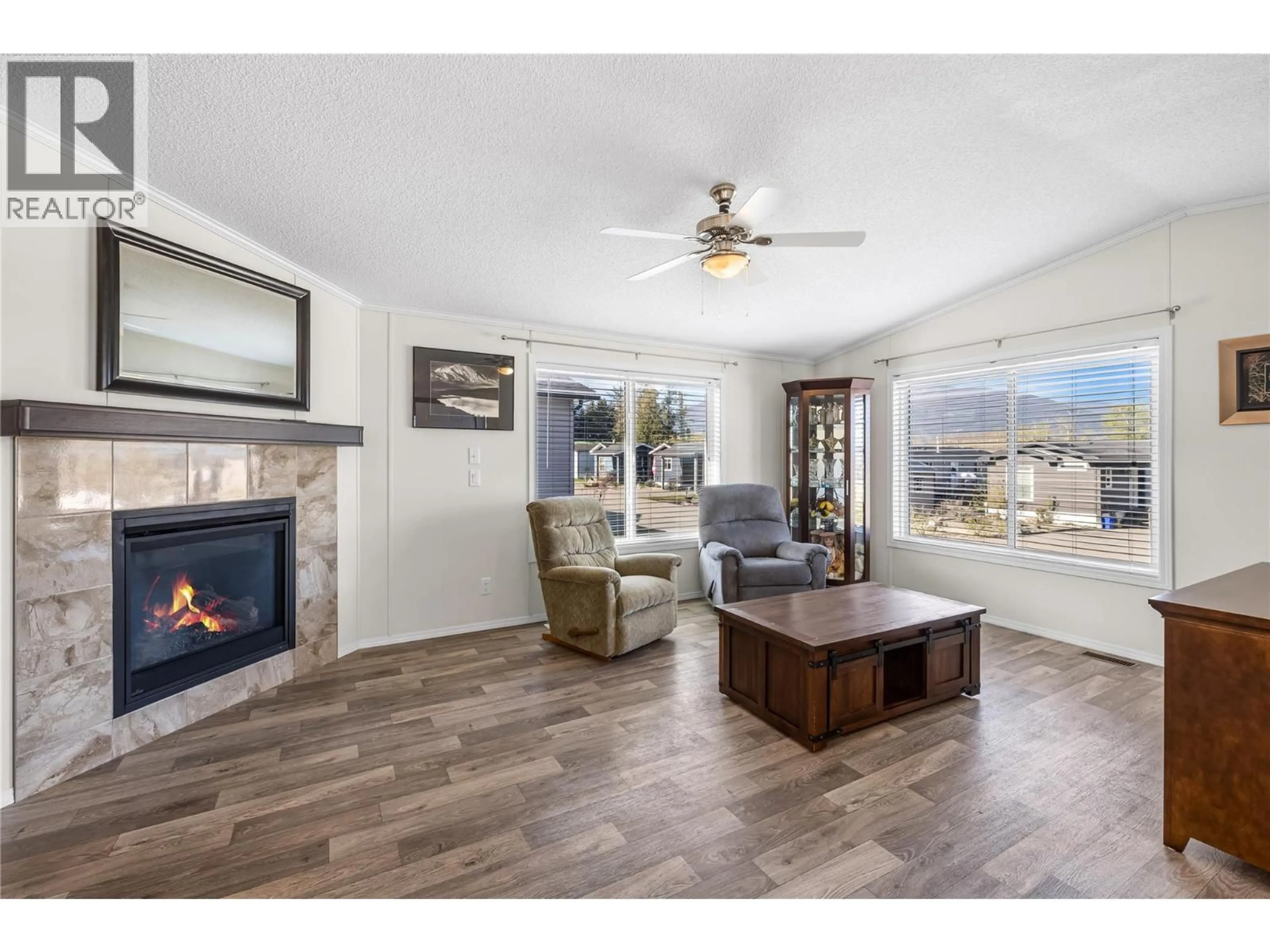 Living room with furniture, unknown for 8 - 316 CANYON STREET, Creston British Columbia V0B1G3