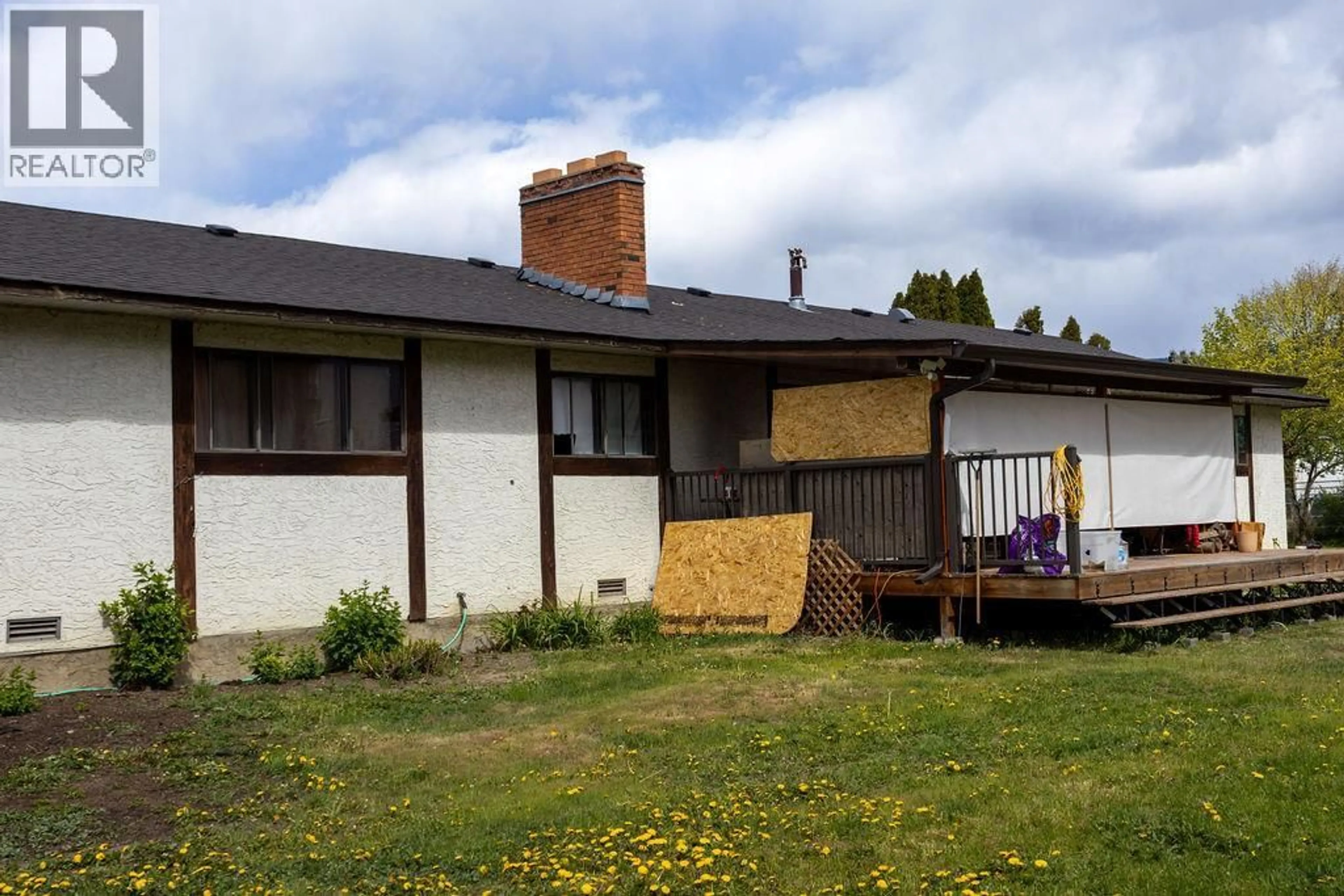 A pic from outside/outdoor area/front of a property/back of a property/a pic from drone, unknown for 595 MCWILLIAMS ROAD, Kelowna British Columbia V1X7M2