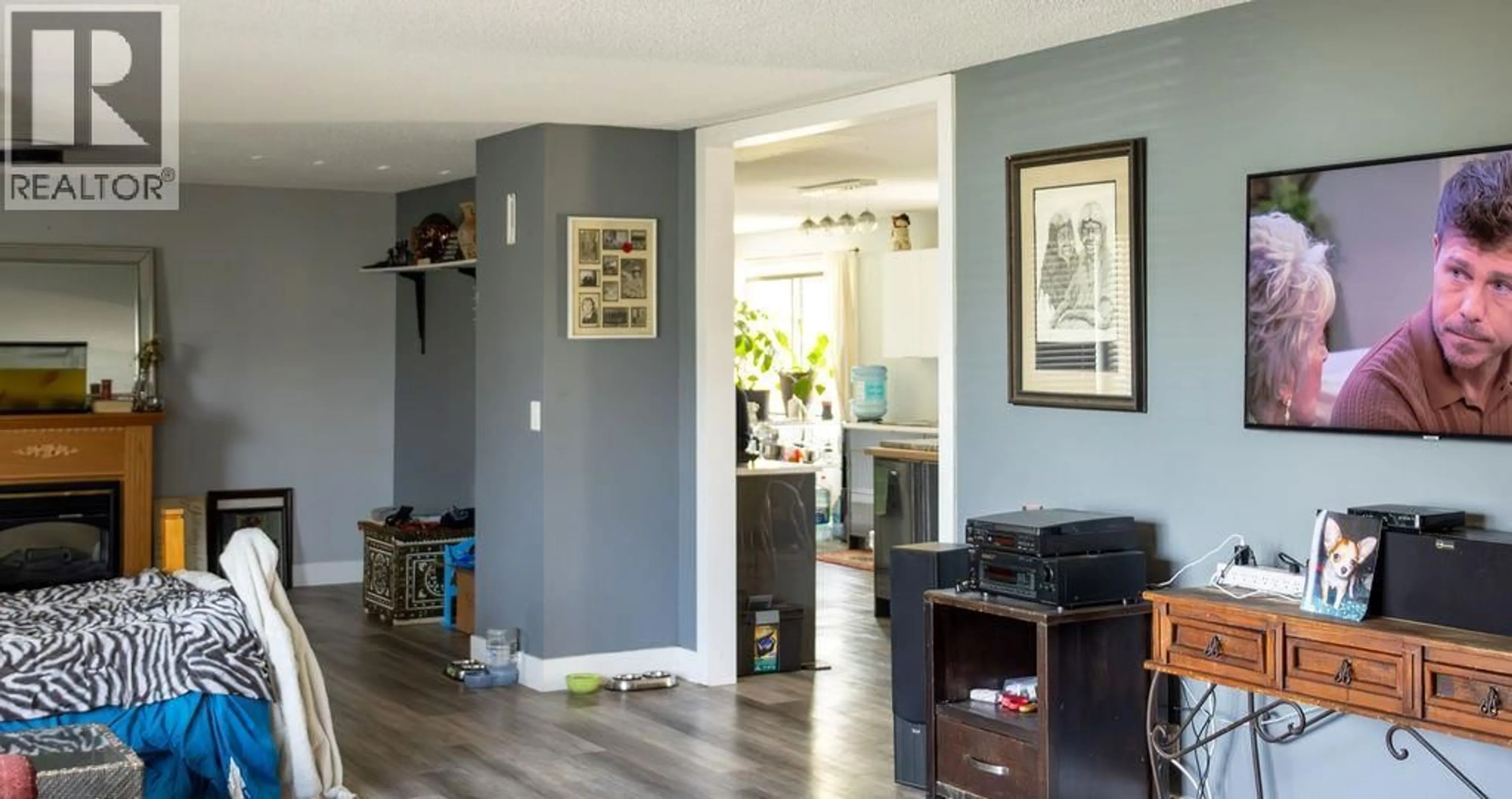 Indoor entryway for 595 MCWILLIAMS ROAD, Kelowna British Columbia V1X7M2