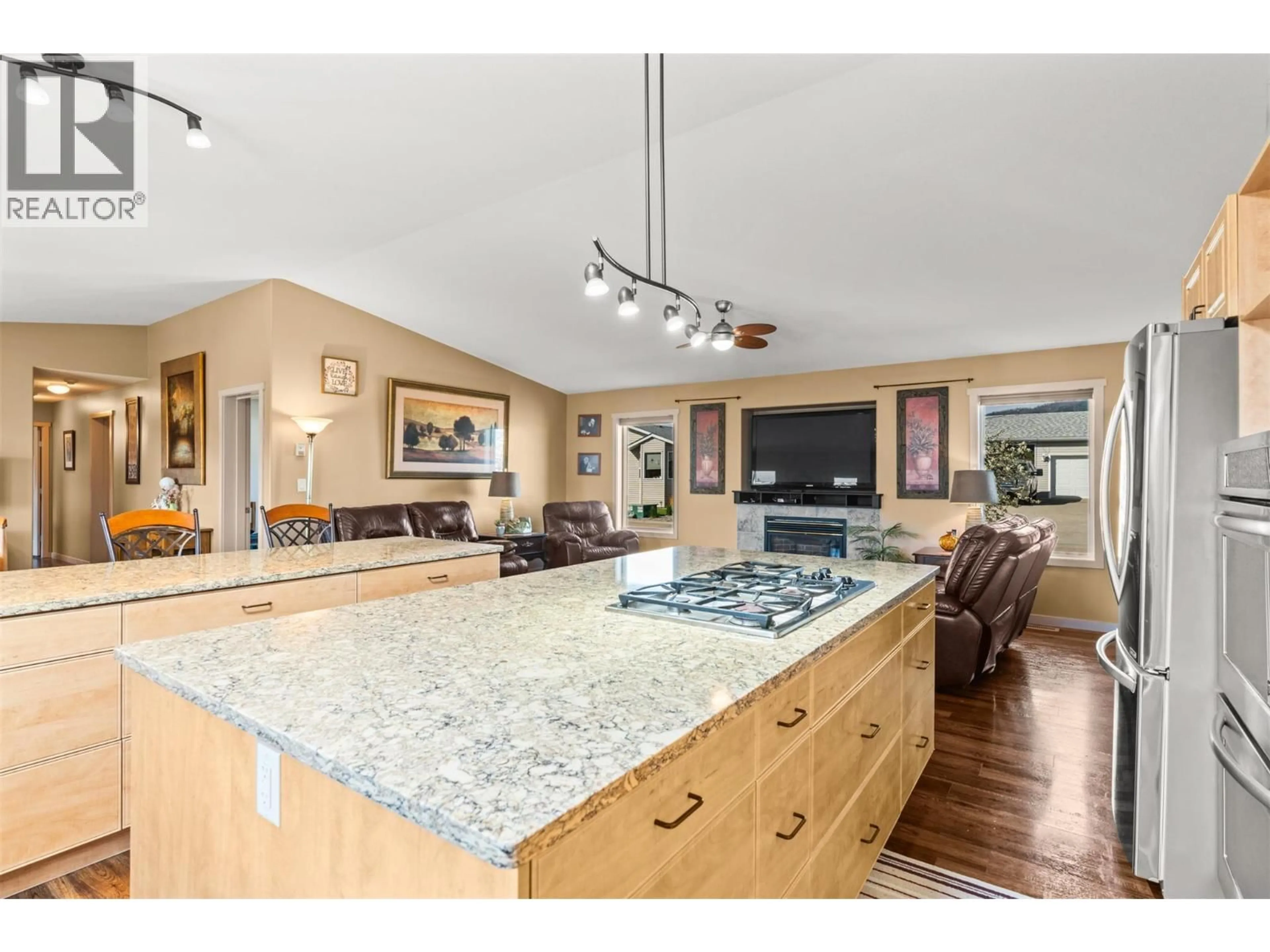 Open concept kitchen, ceramic/tile floor for 84 - 9510 97 HIGHWAY NORTH, Vernon British Columbia V1H1R8