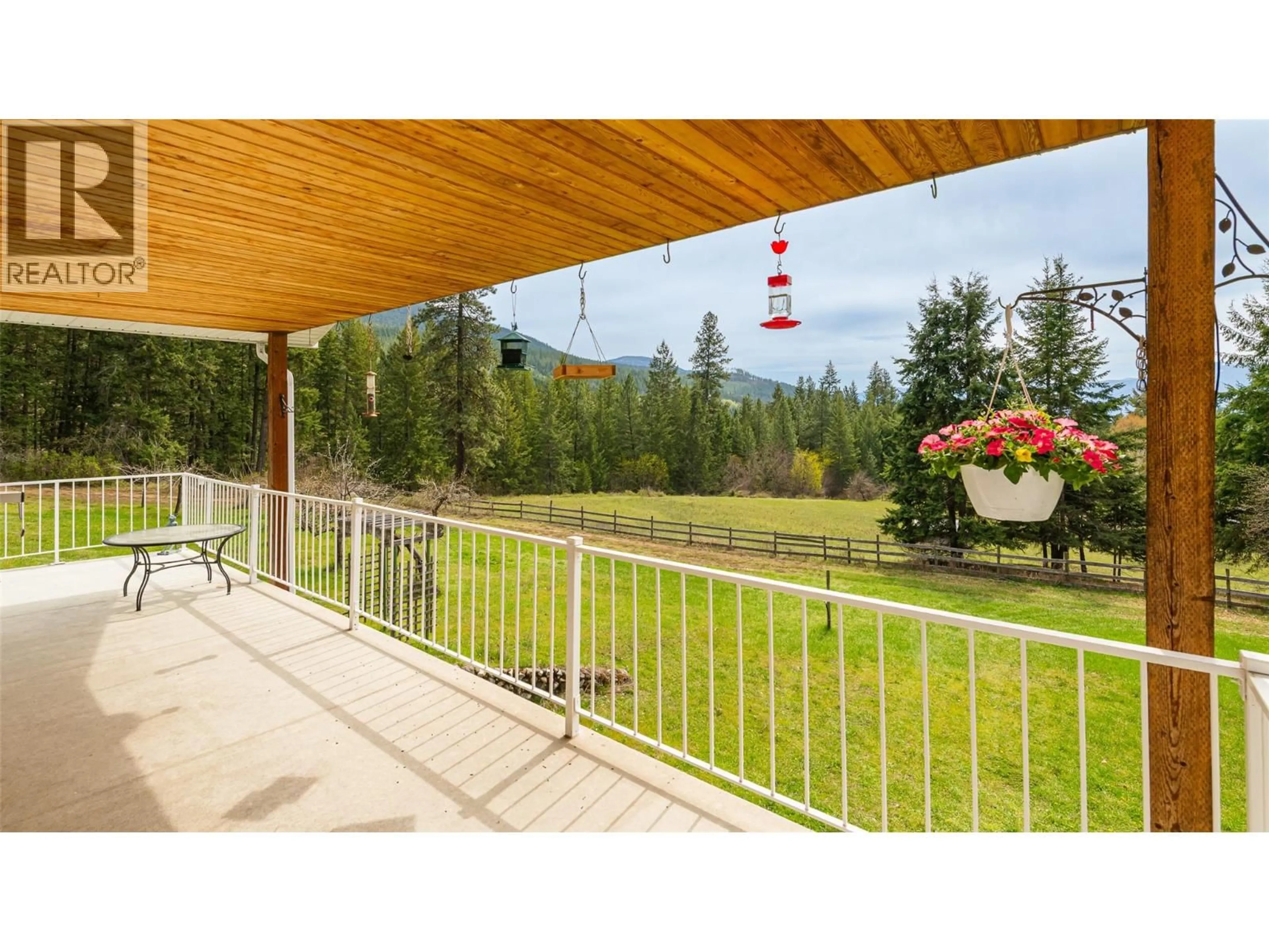 Patio, mountain view for 5660 CORY ROAD, Wynndel British Columbia V0B2N1