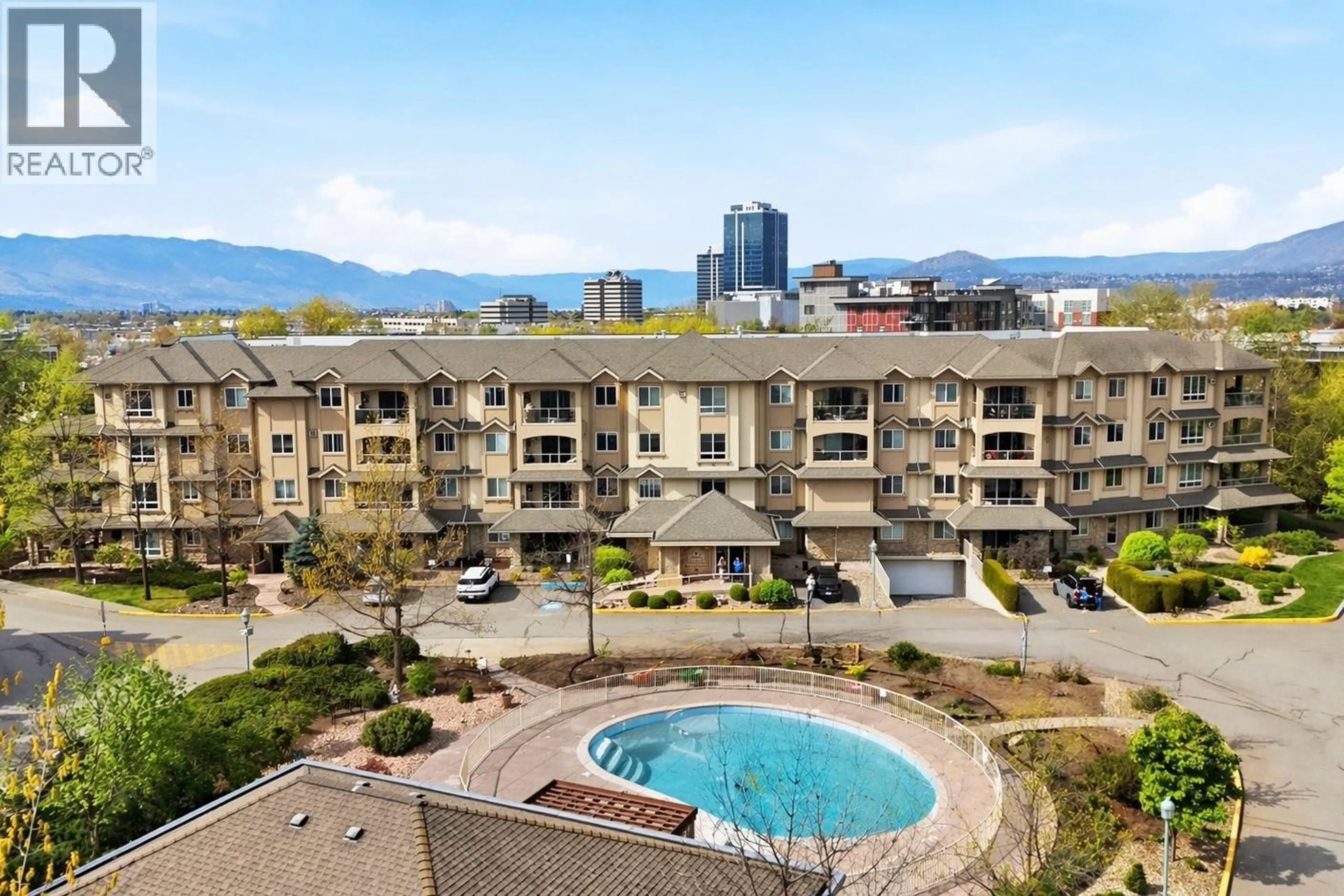 Pool for 206 - 1960 ENTERPRISE WAY, Kelowna British Columbia V1Y9S5