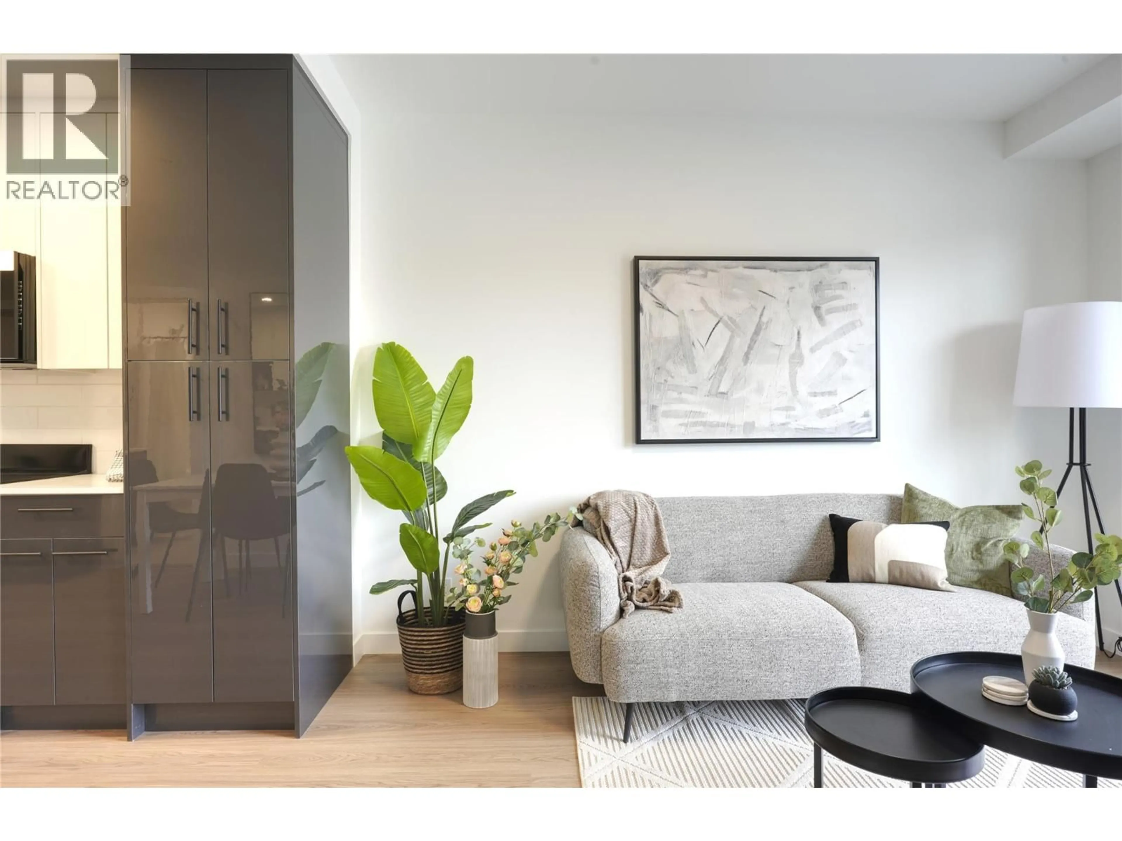 Living room with furniture, unknown for 214 - 1380 PRIDHAM AVENUE, Kelowna British Columbia V1Y6B5