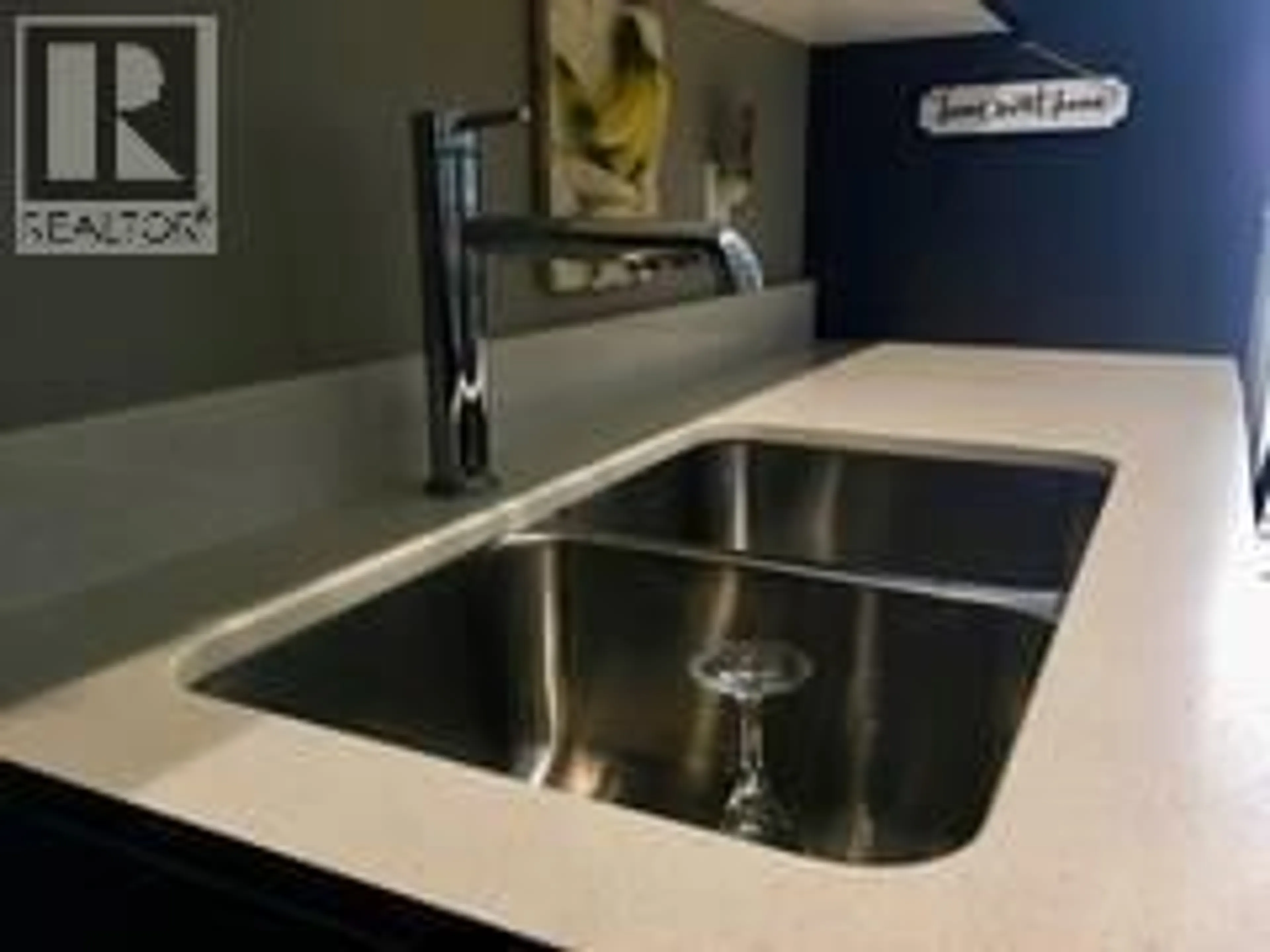 Contemporary kitchen, unknown for 435 - 925 LEON AVENUE, Kelowna British Columbia V1Y0E5