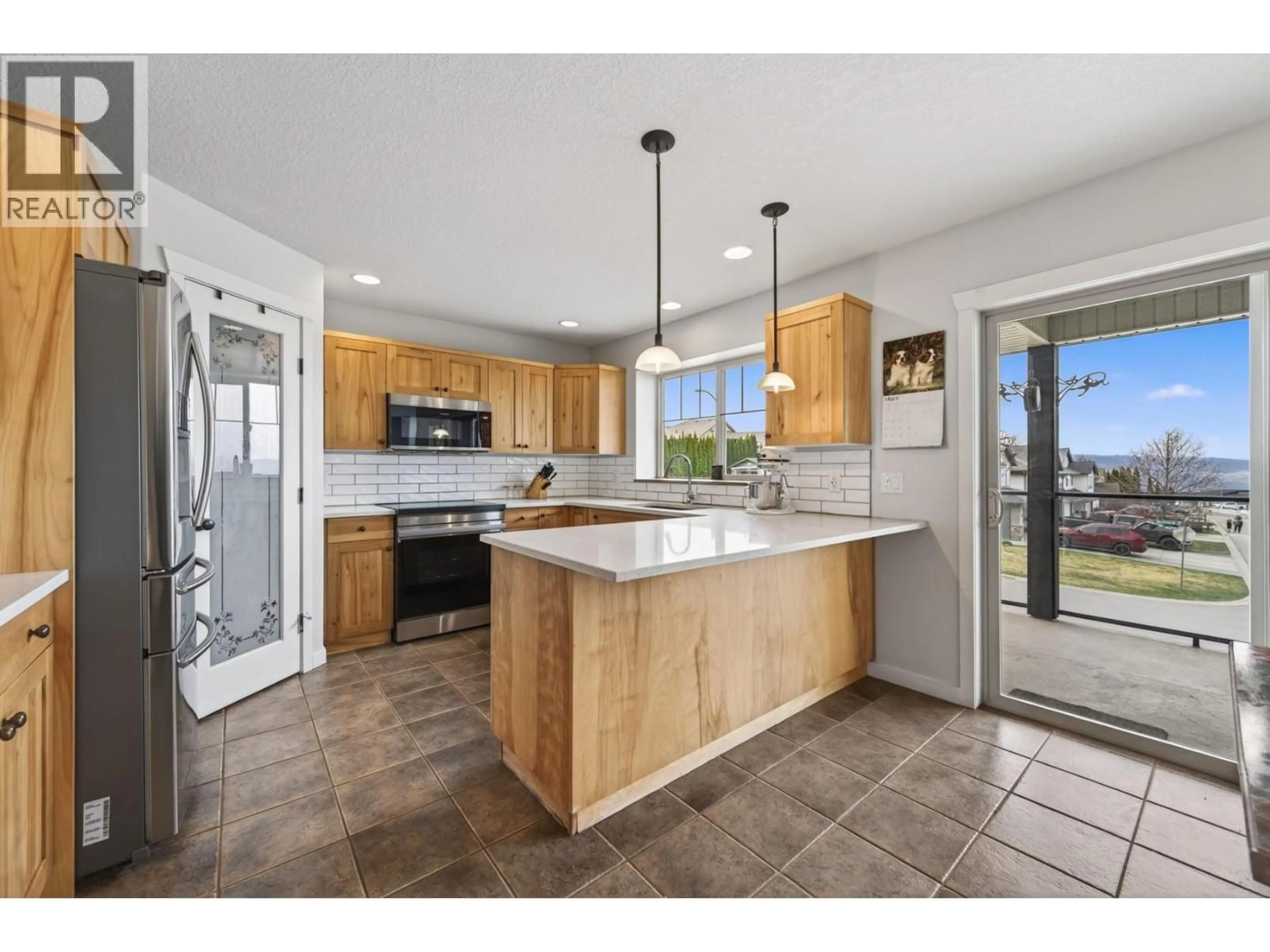 Open concept kitchen, ceramic/tile floor for 2592 WILLOWBRAE DRIVE, Kamloops British Columbia V1S2B2