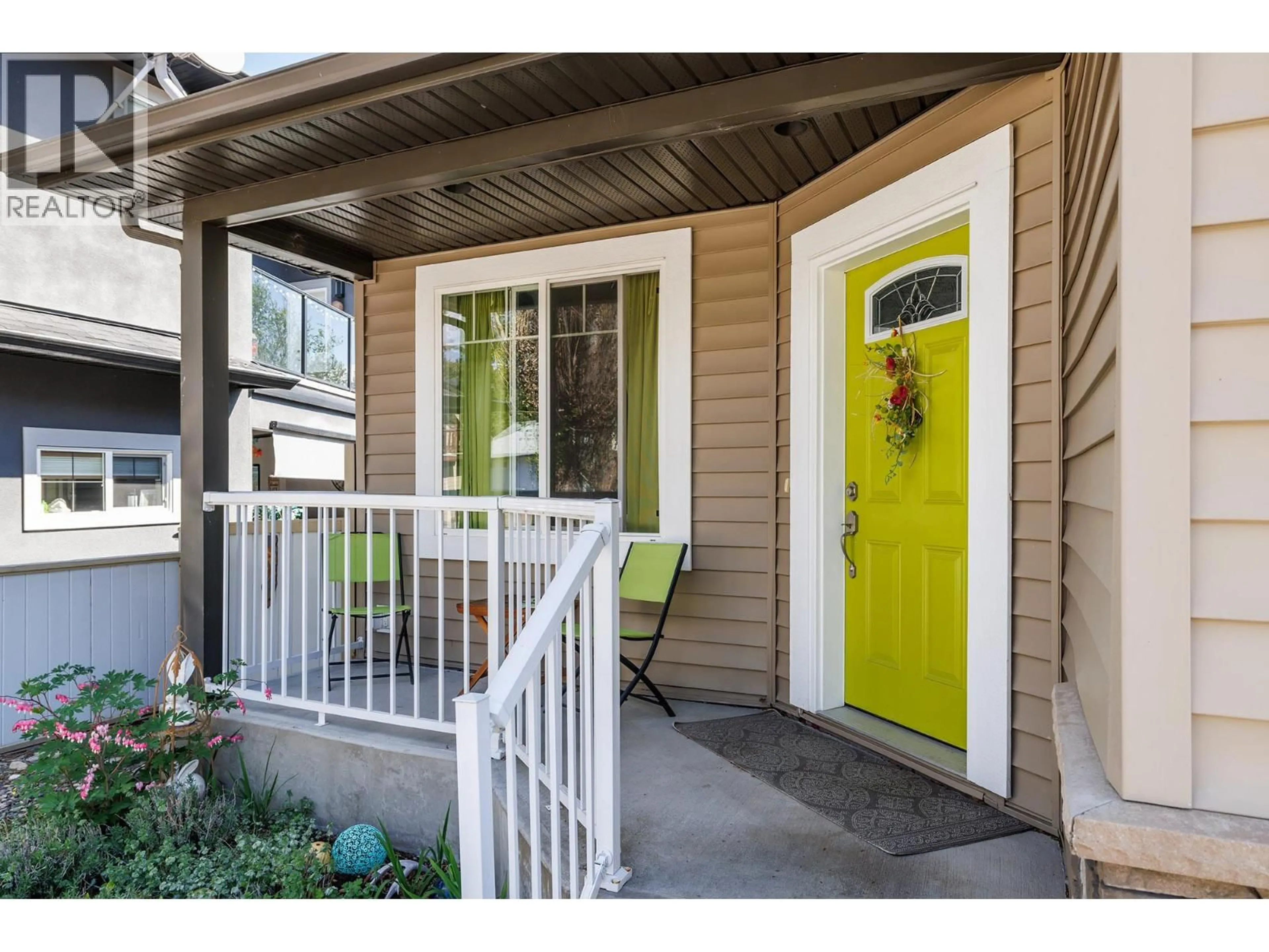 Indoor entryway for 120 DEER STREET, Vernon British Columbia V1H2A1