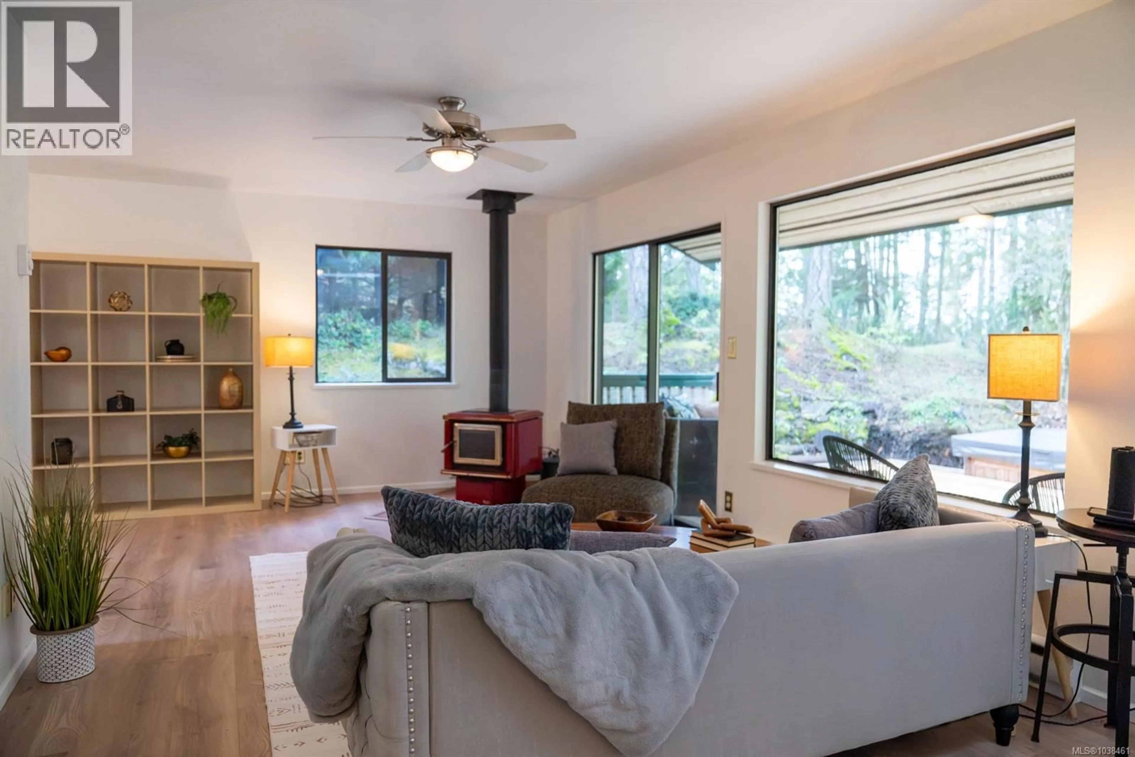 Living room with furniture, unknown for 37150 SCHOONER WAY, Pender Island British Columbia V0N2M2