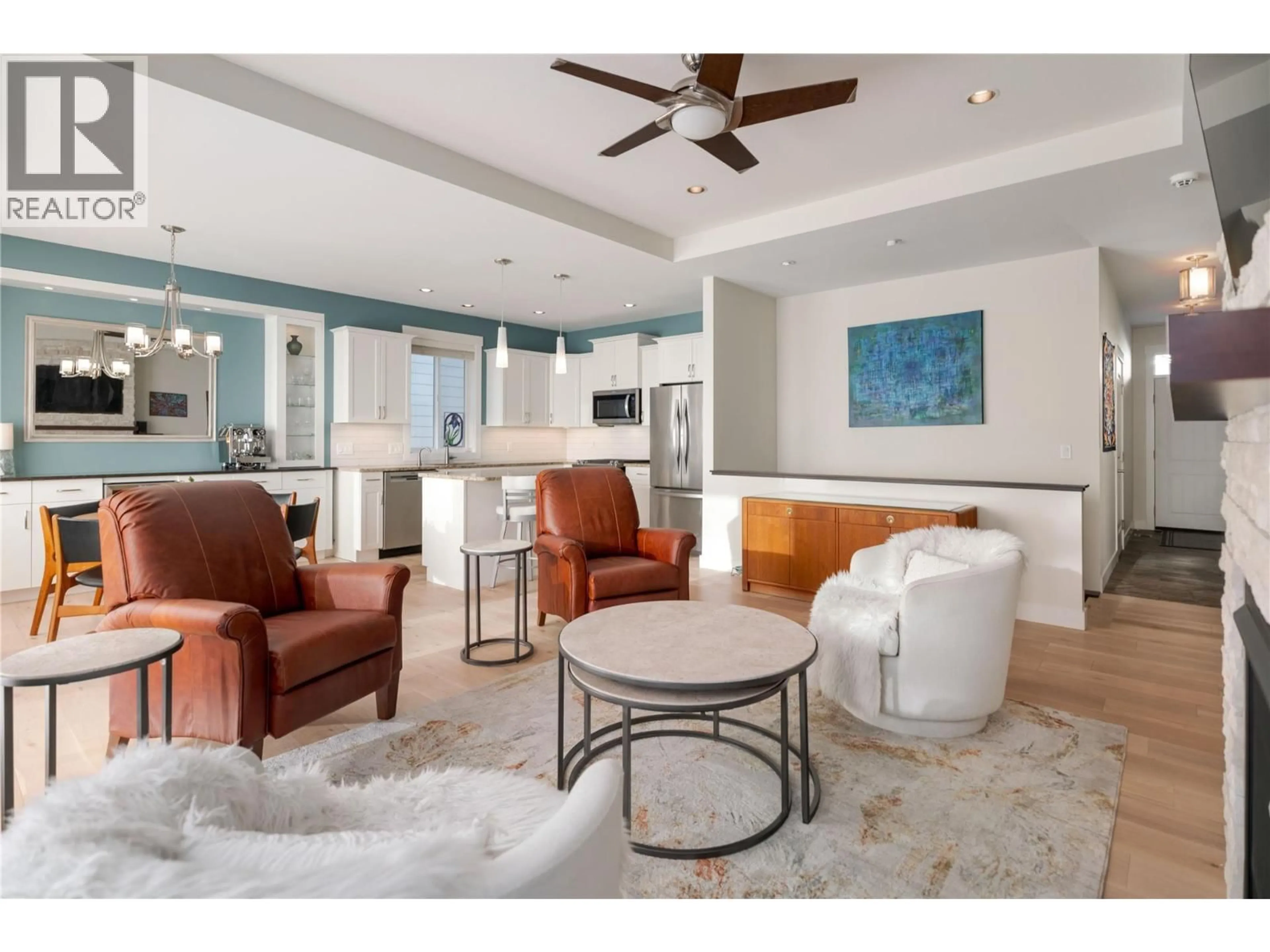 Living room with furniture, ceramic/tile floor for 1431 ROSERIDGE COURT, West Kelowna British Columbia V1Z4E2
