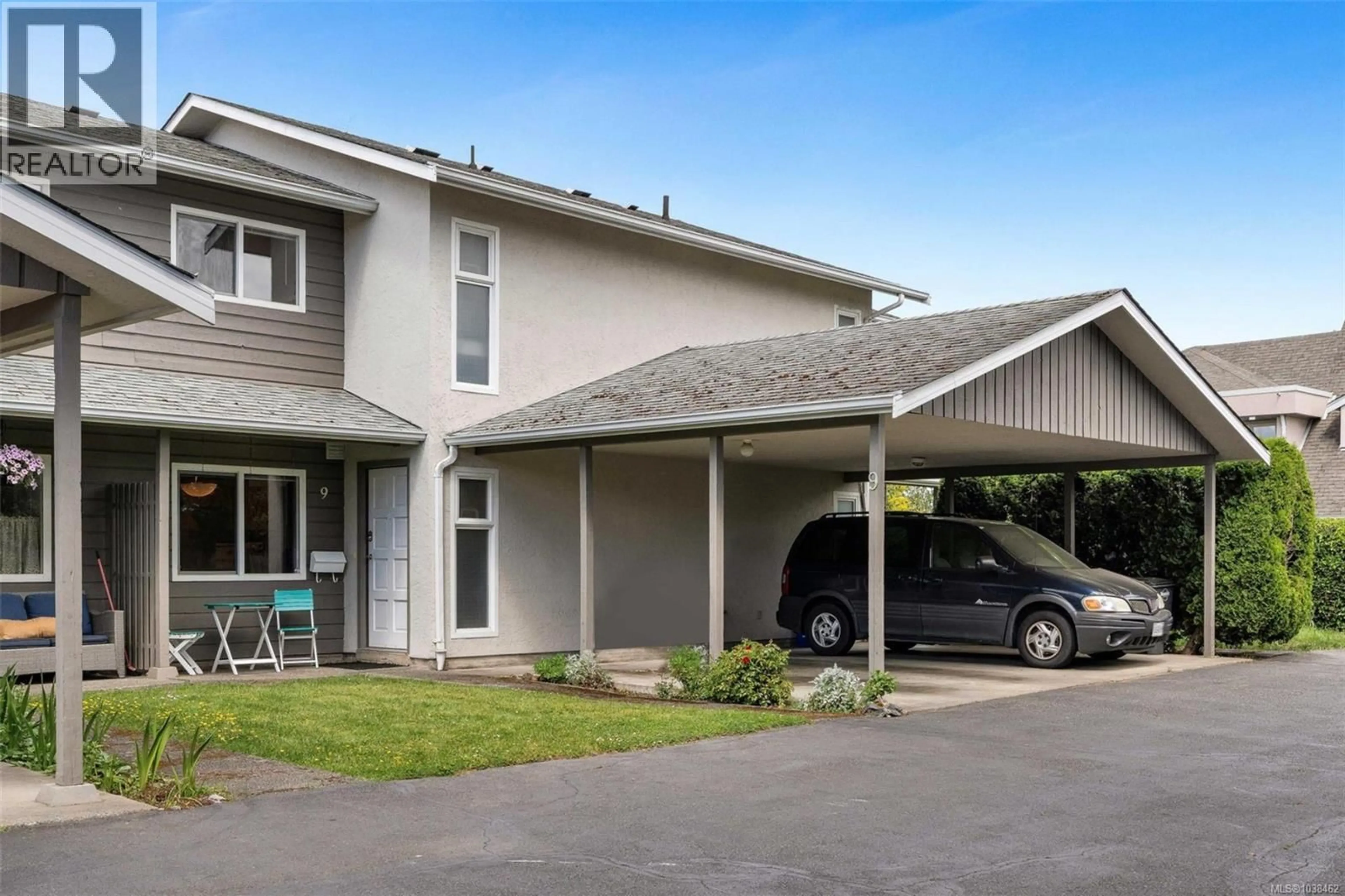 Home with vinyl exterior material, street for 9 - 400 CULDUTHEL ROAD, Saanich British Columbia V8Z1G1