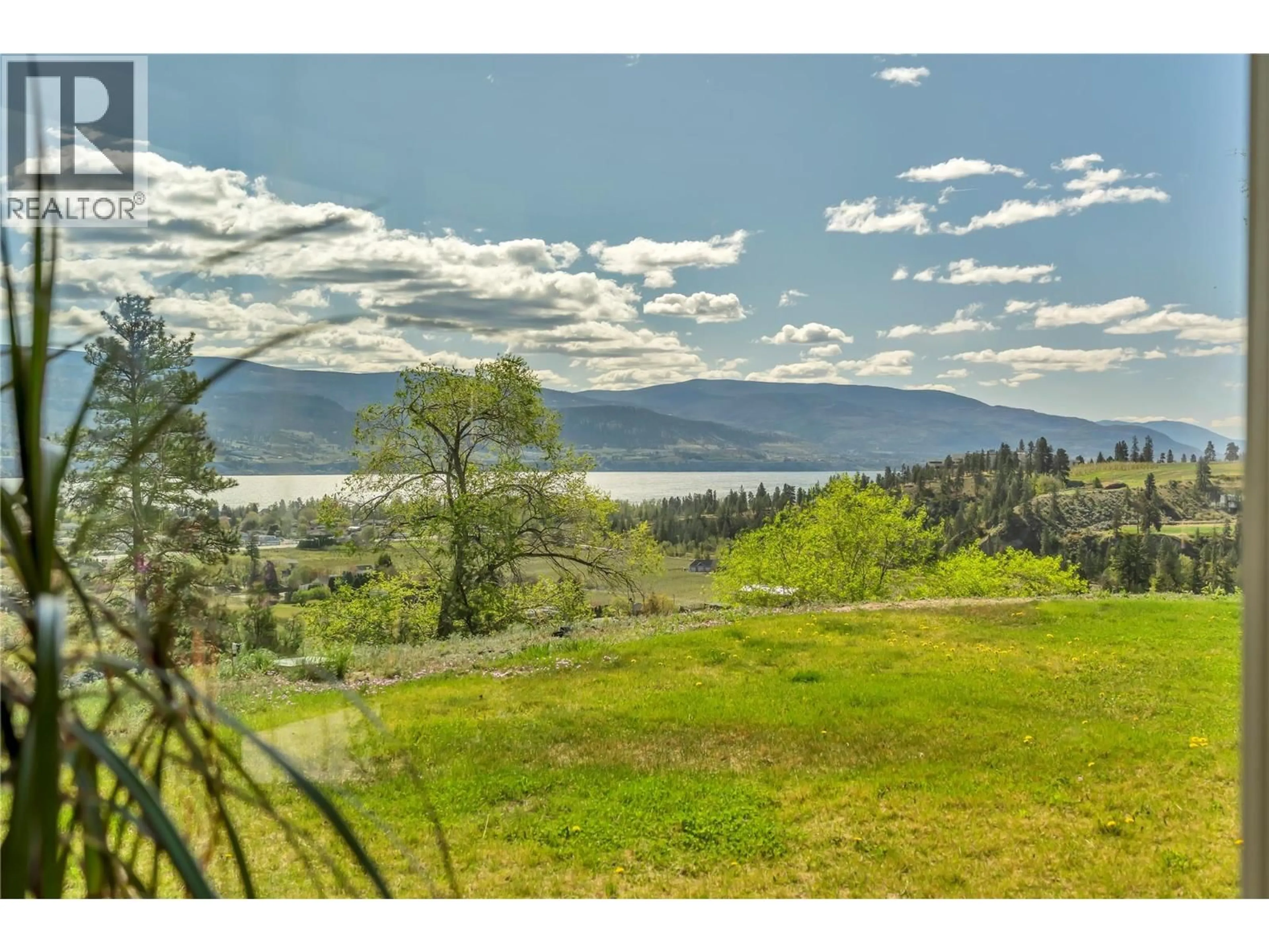 A pic from outside/outdoor area/front of a property/back of a property/a pic from drone, water/lake/river/ocean view for 3909 GARTRELL ROAD, Summerland British Columbia V0H1Z4