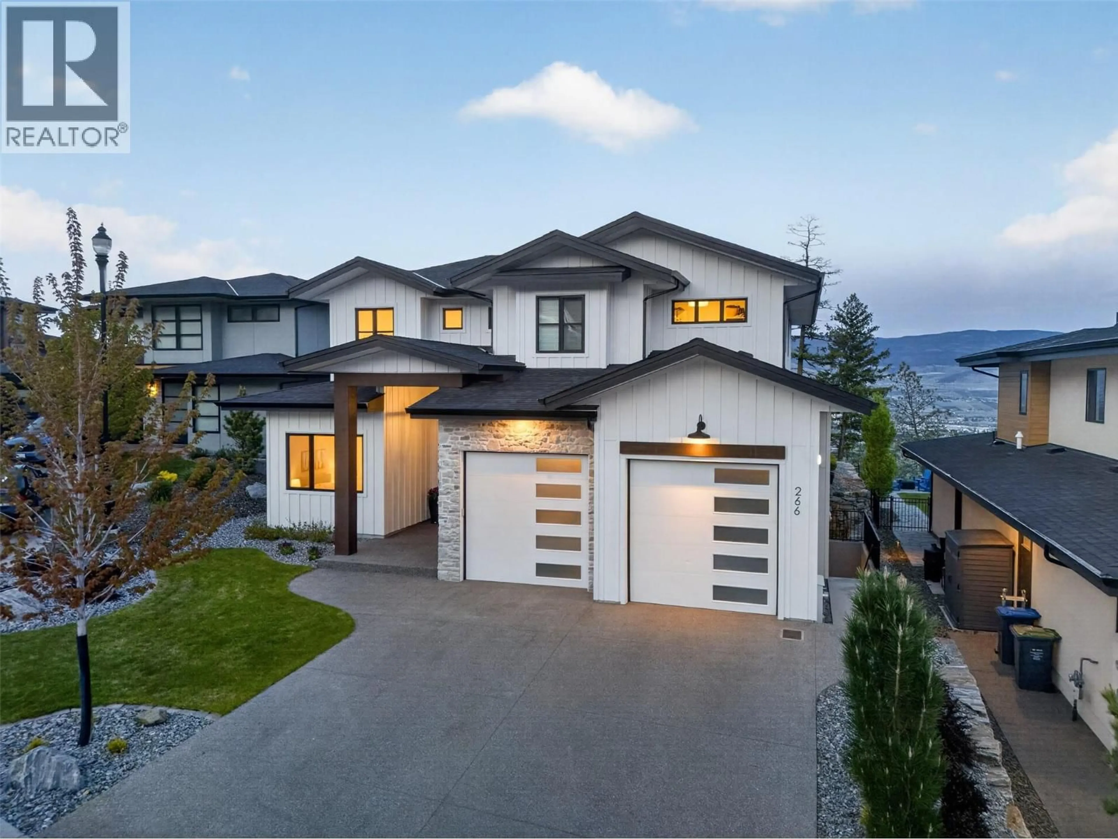 Home with vinyl exterior material, street for 266 SUMMER WOOD DRIVE, Kelowna British Columbia V1V0C9