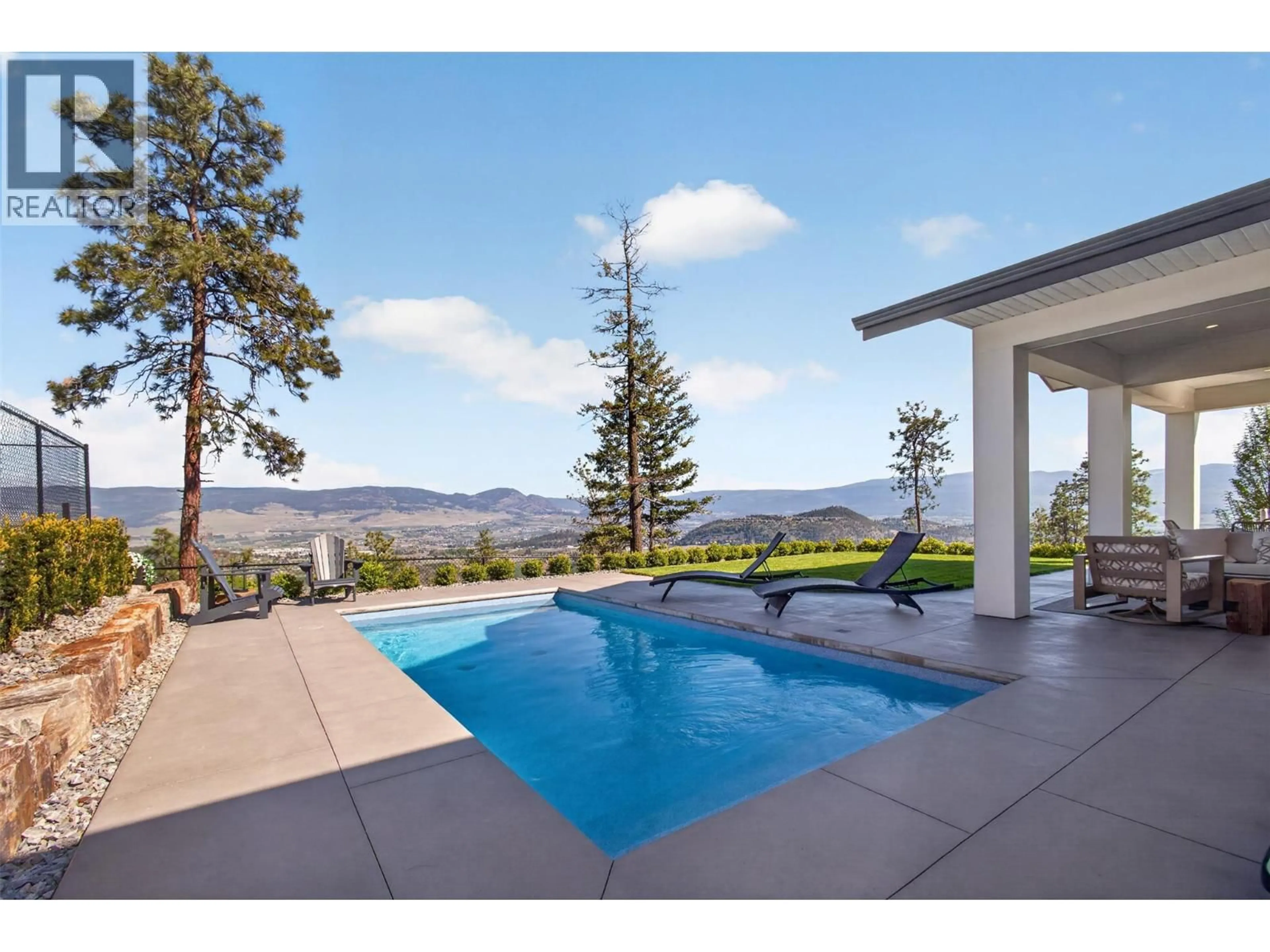 Pool for 266 SUMMER WOOD DRIVE, Kelowna British Columbia V1V0C9