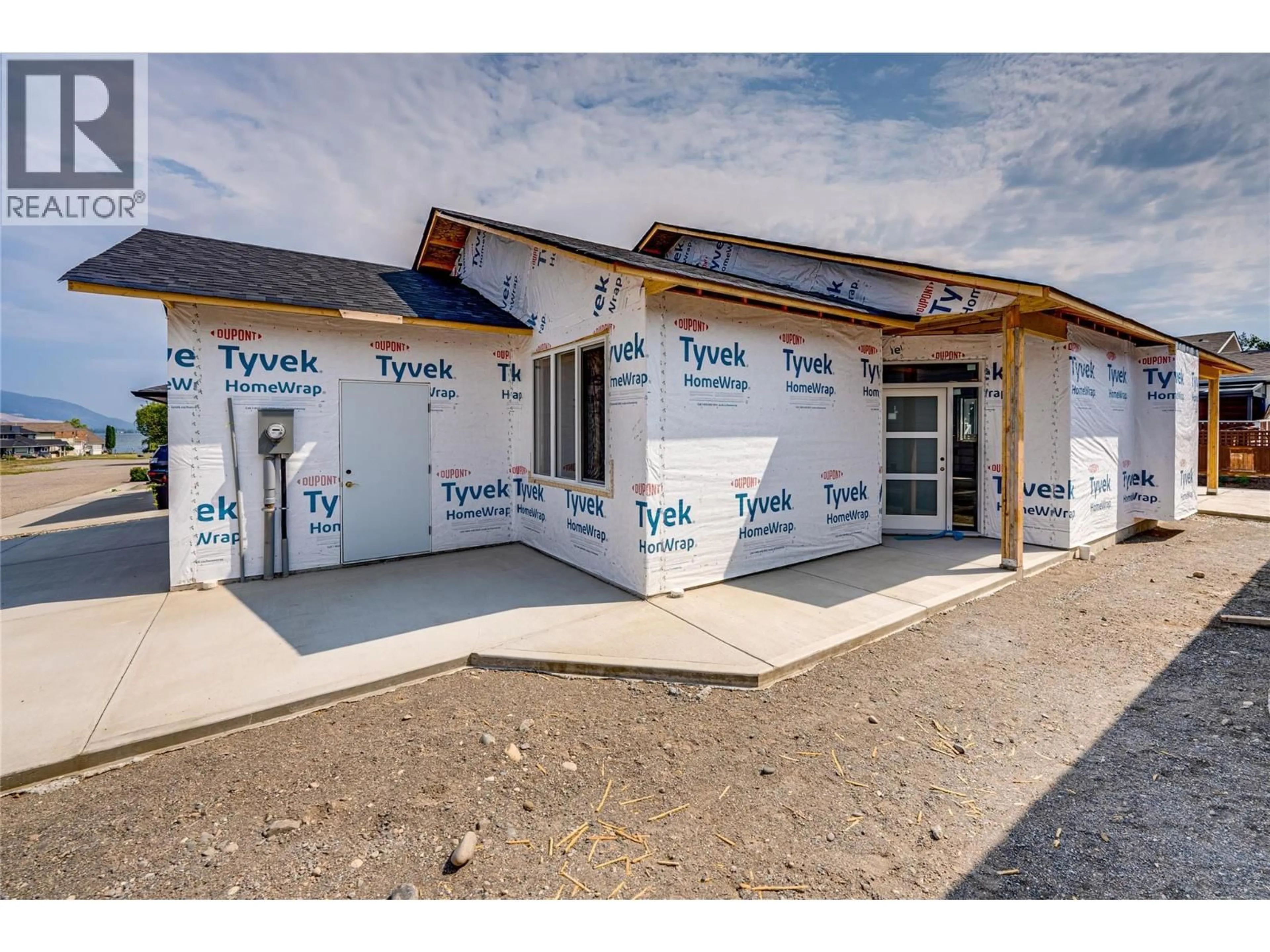 Home with vinyl exterior material, building for 602 NIGHTHAWK AVENUE, Vernon British Columbia V1H2A1