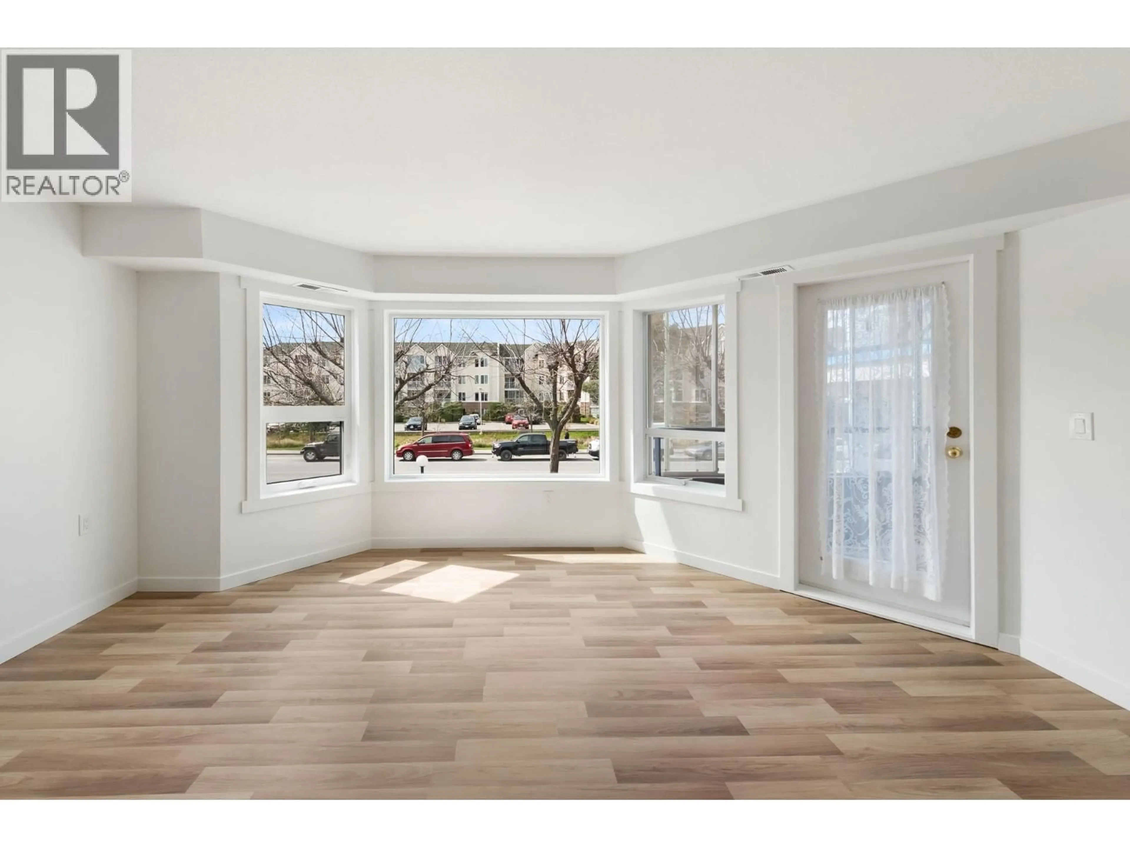 A pic of a room for 101 - 3157 CASORSO ROAD, Kelowna British Columbia V1W4E7