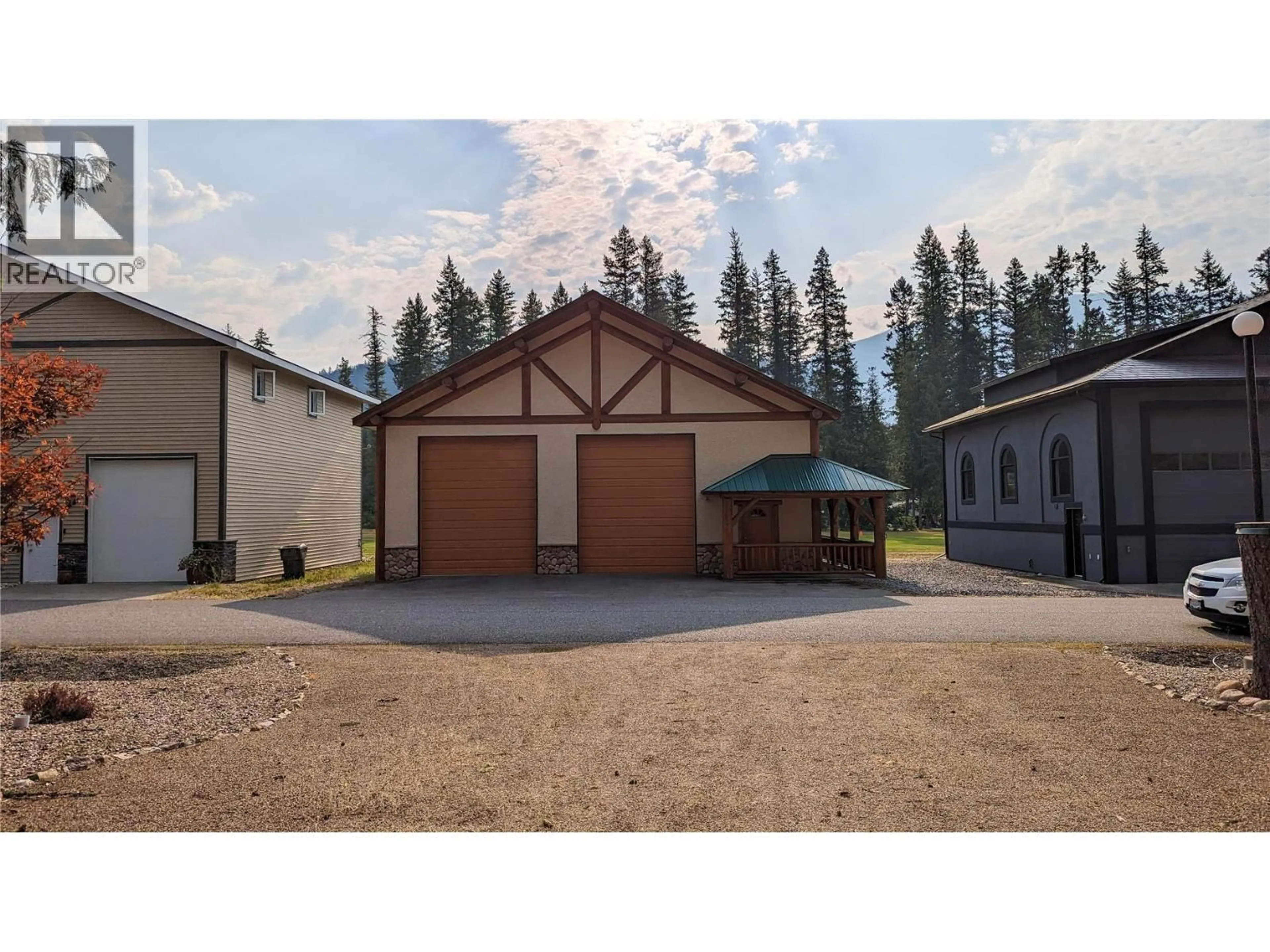 Indoor garage for 19-3453 CESSNA ROAD, Enderby British Columbia V0E1V5