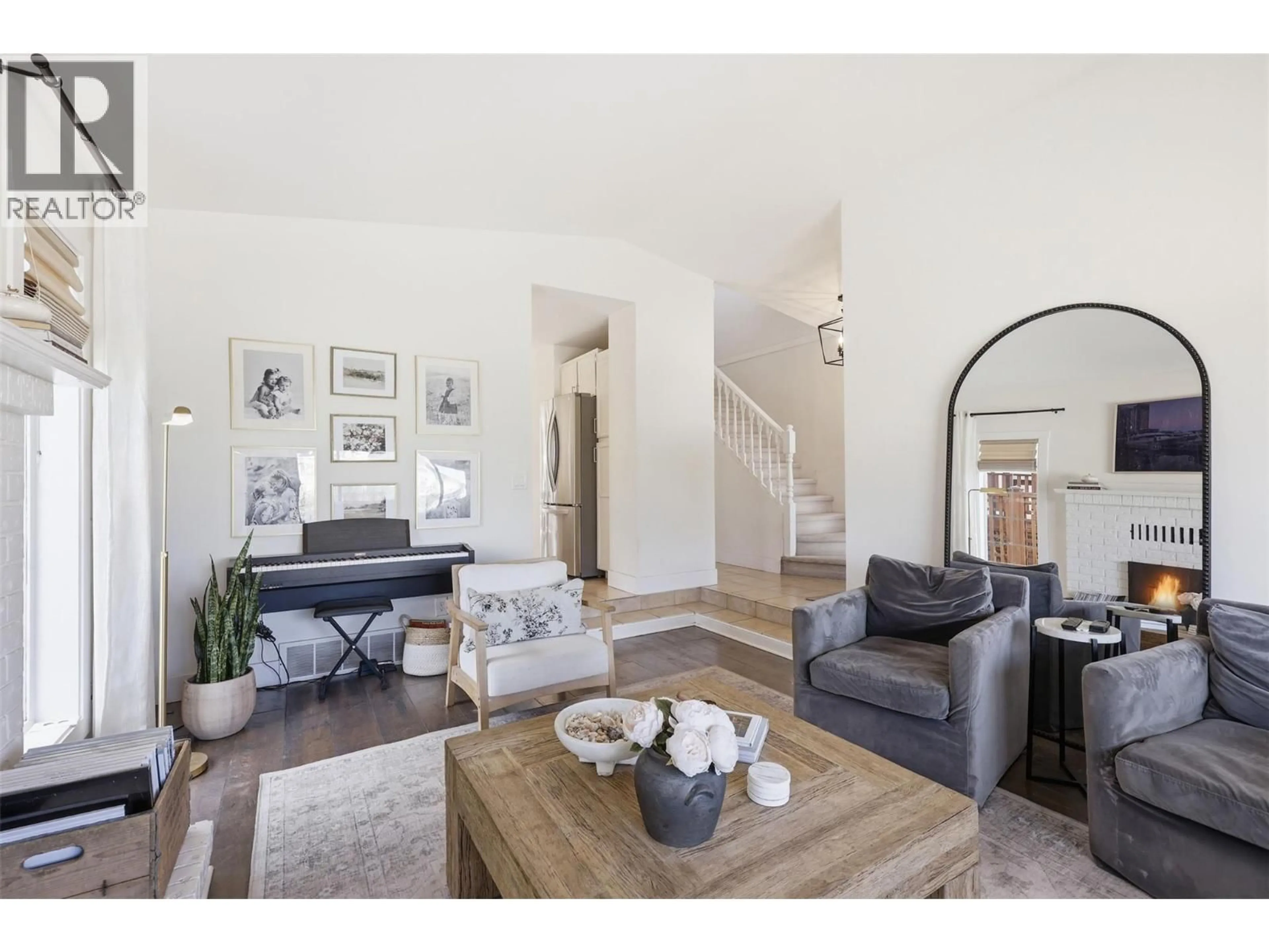 Living room with furniture, unknown for 1540 ADAMS AVENUE, Kamloops British Columbia V2E2H8