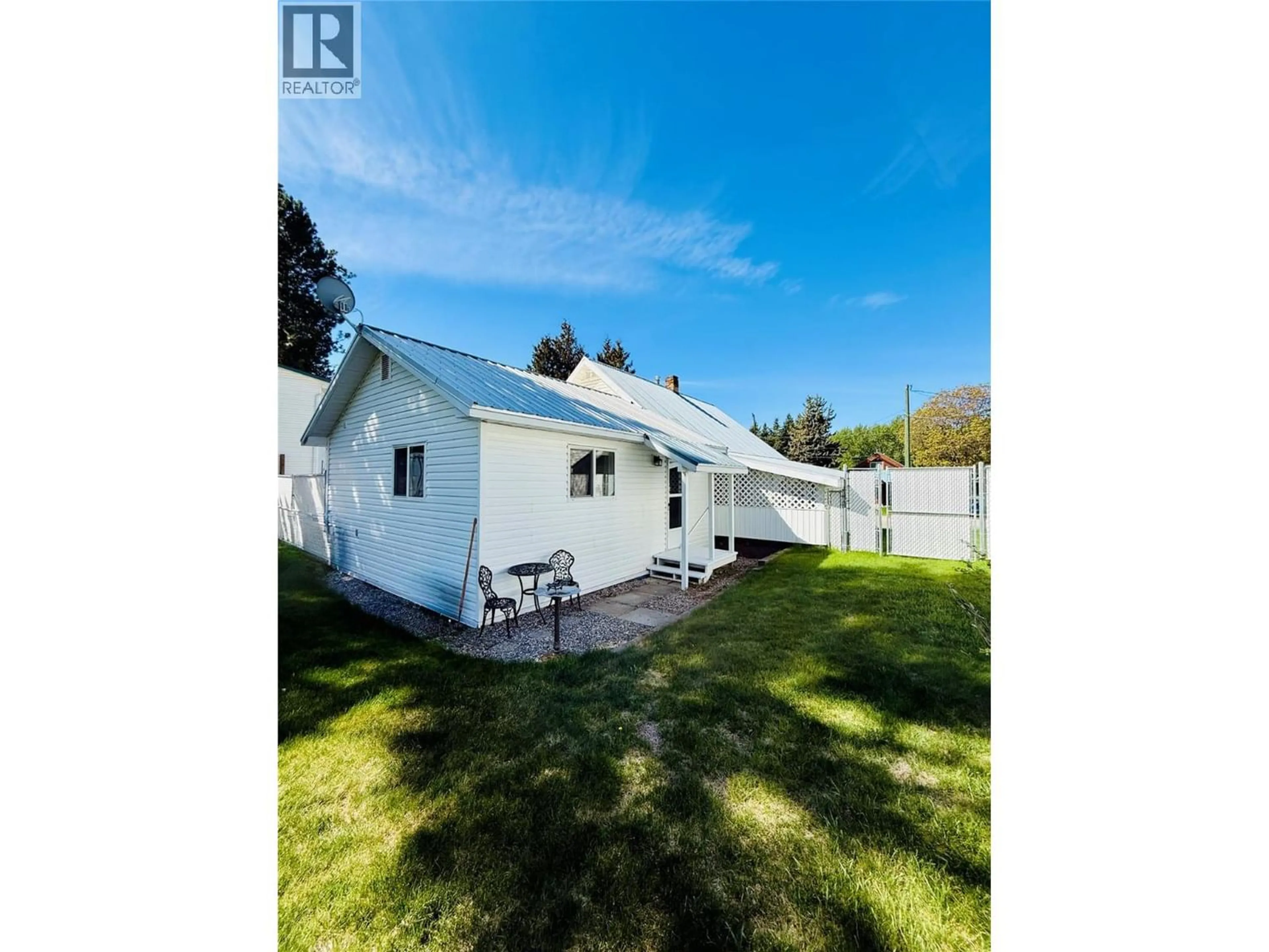 A pic from outside/outdoor area/front of a property/back of a property/a pic from drone, street for 254 304TH AVENUE, Kimberley British Columbia V1A3G6