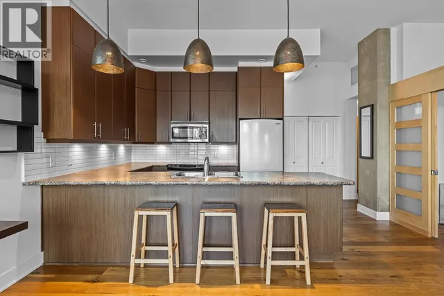 204 - 1329 ELLIS STREET, Kelowna 2