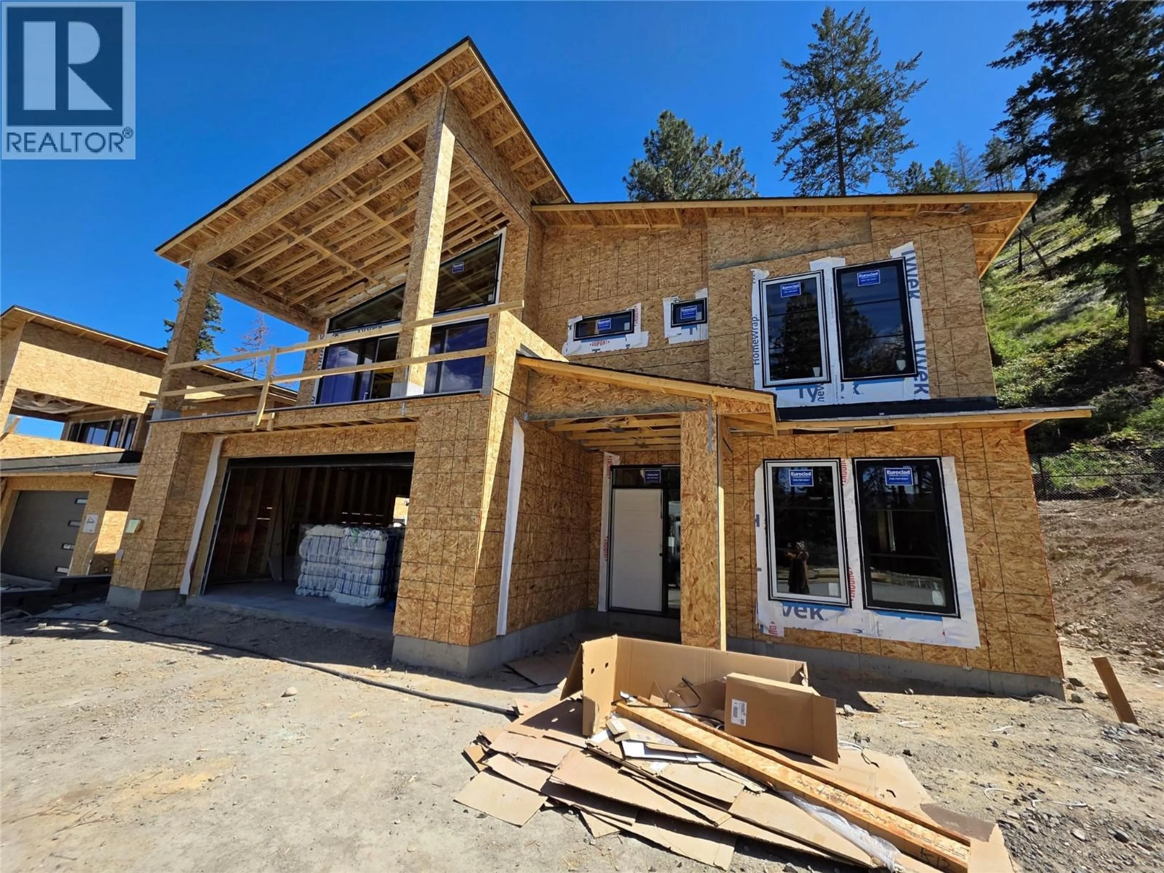 Home with vinyl exterior material, building for 487 CLIFTON ROAD NORTH, Kelowna British Columbia V1V1H1