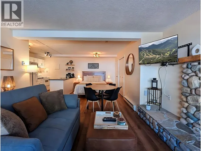 806 - 2030 PANORAMA DRIVE, Panorama Mountain 3