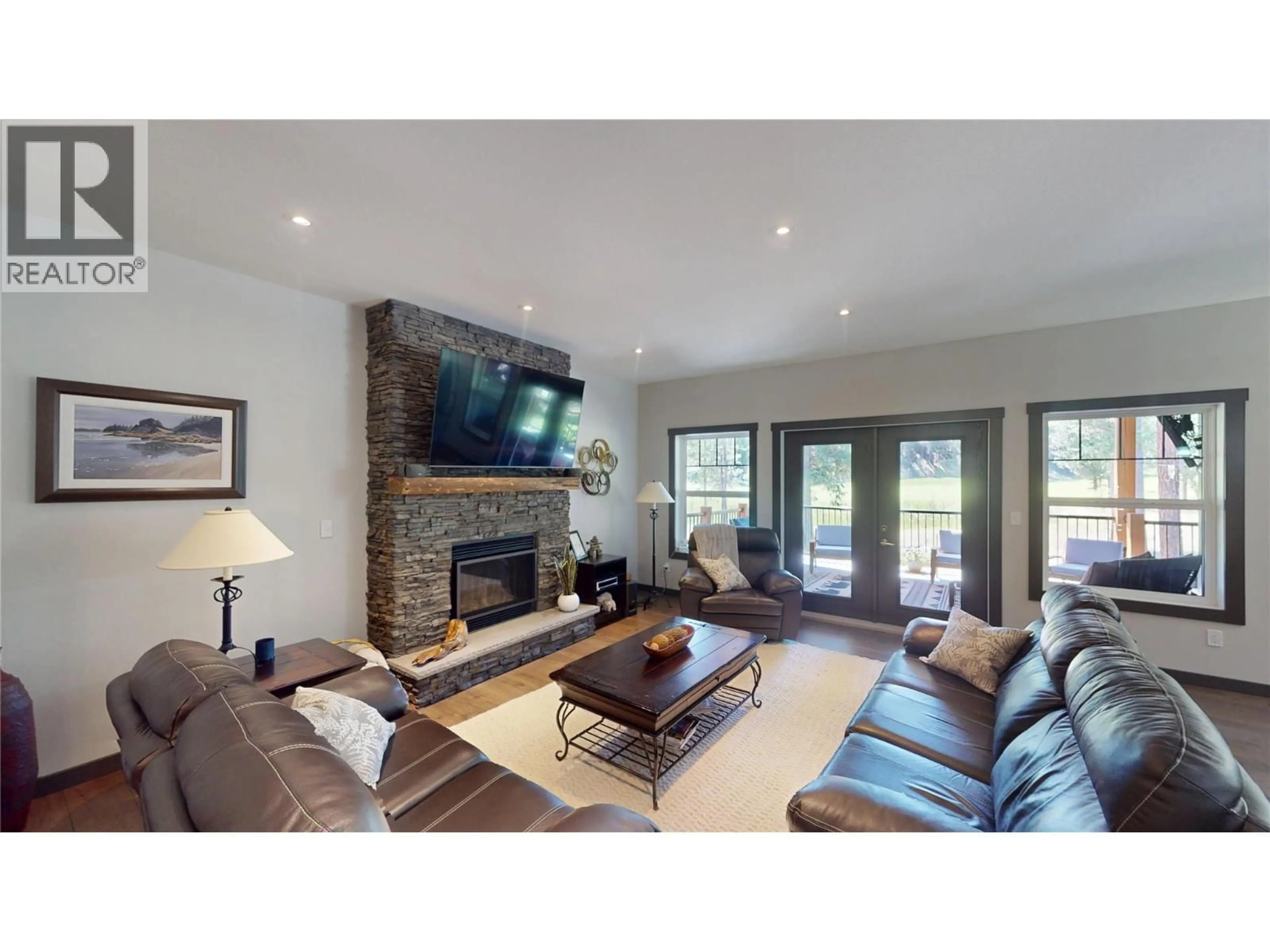 Living room with furniture, unknown for 117 RIVER DRIVE, Cranbrook British Columbia V1C0C6