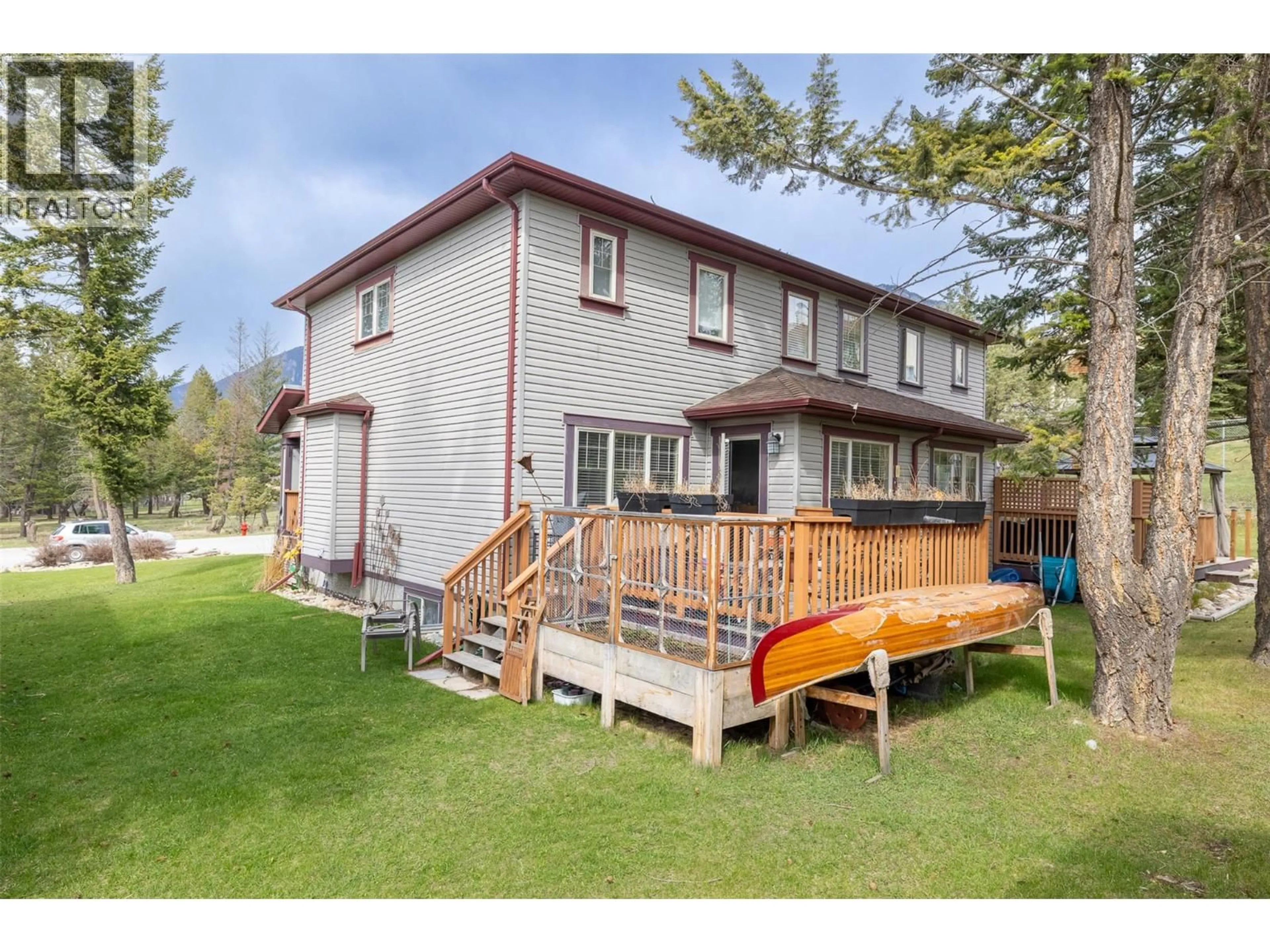 Patio, street for 4896 RIDGE ROAD, Radium Hot Springs British Columbia V0A1M0