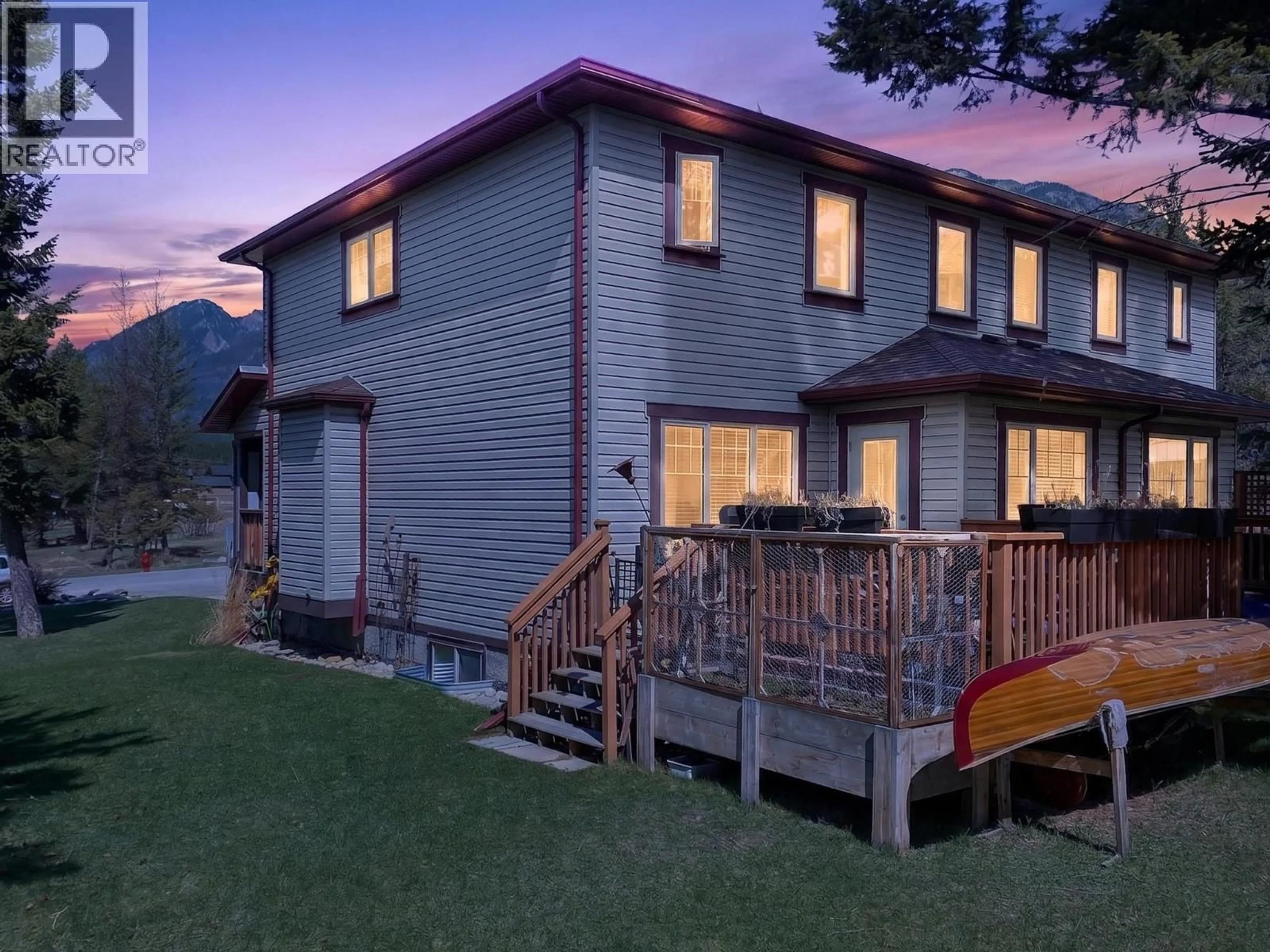 Home with vinyl exterior material, mountain view for 4896 RIDGE ROAD, Radium Hot Springs British Columbia V0A1M0