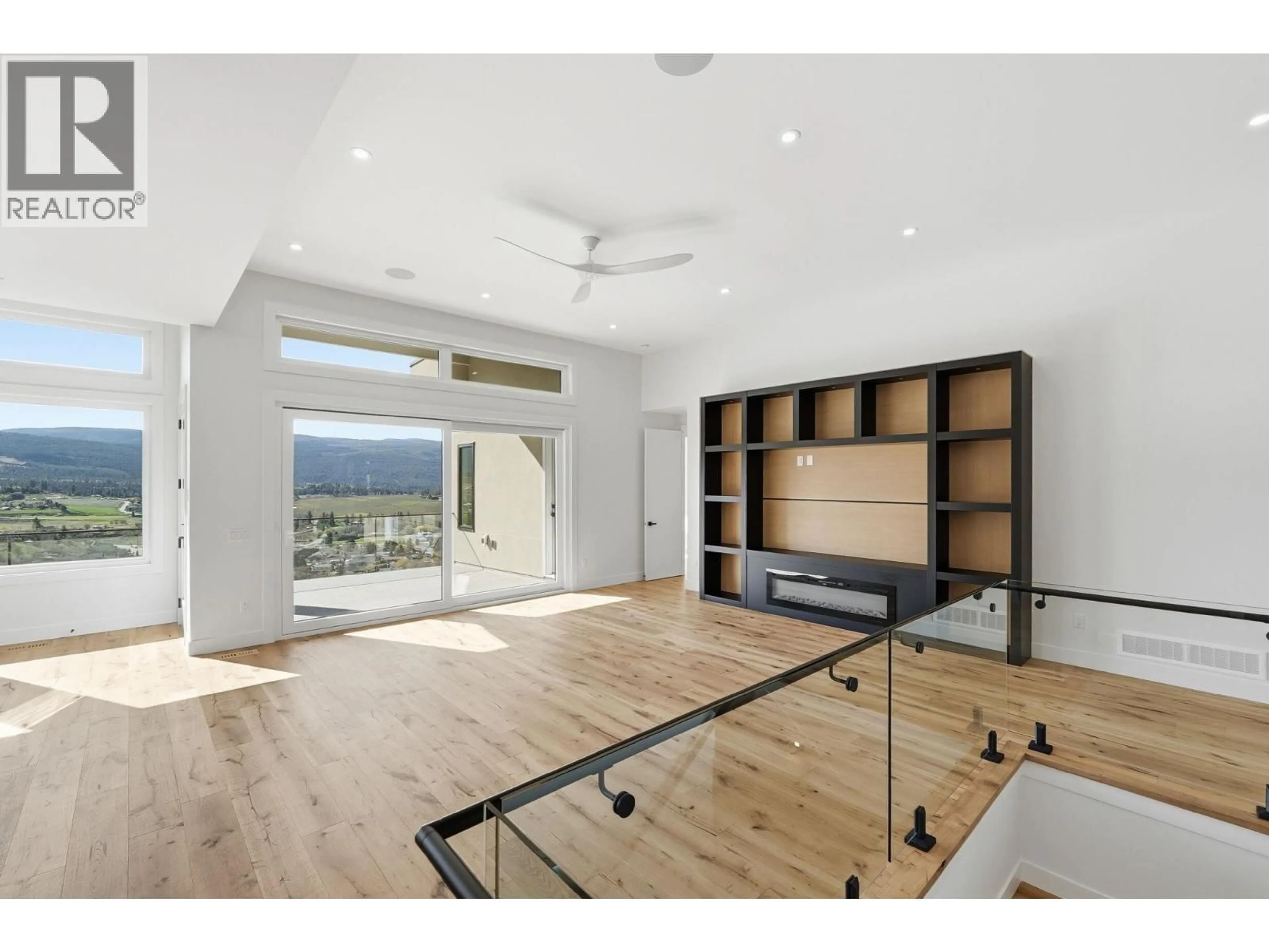 A pic of a room for 1087 CARNOUSTIE DRIVE, Kelowna British Columbia V1P0A3