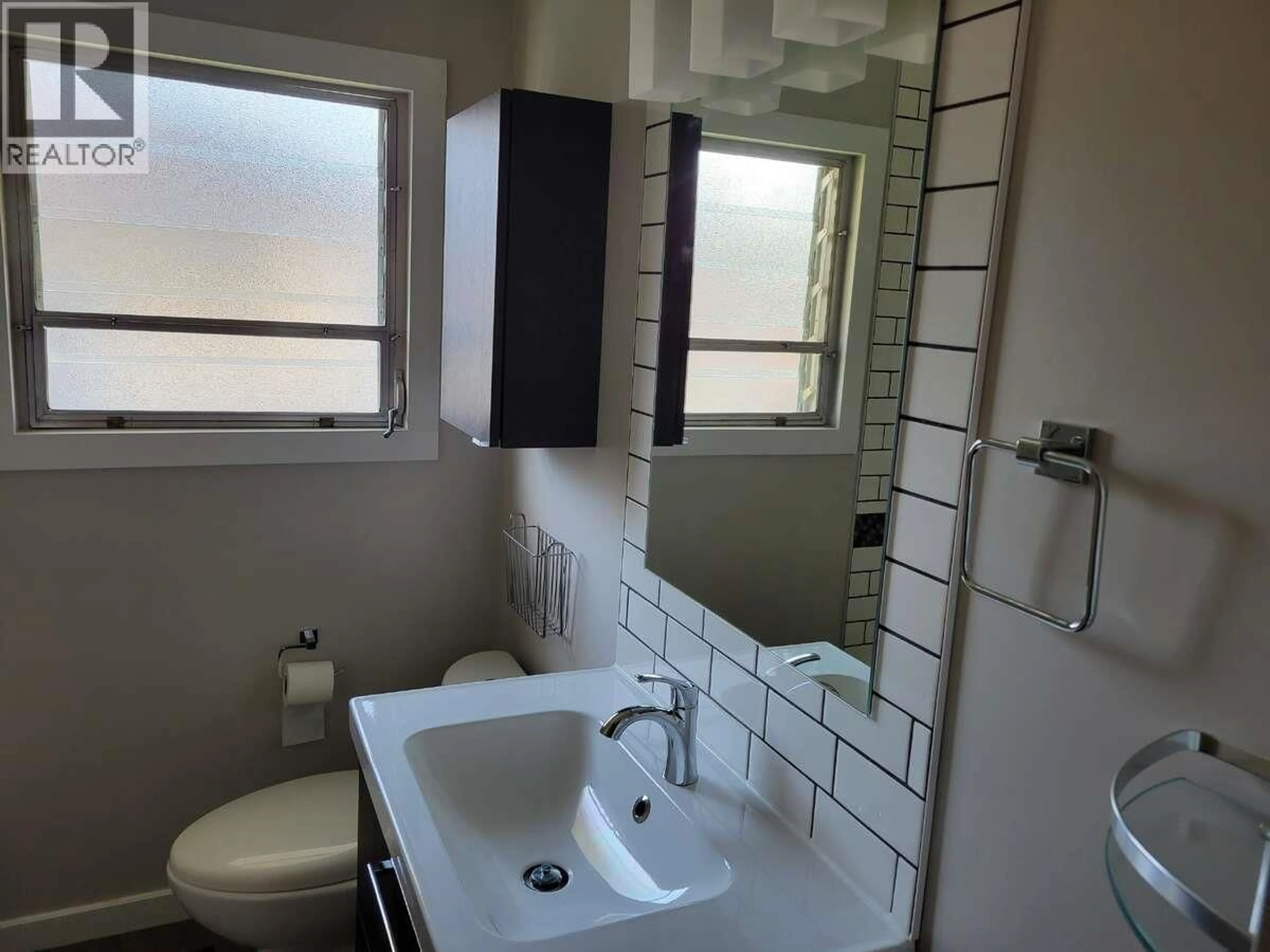 Standard bathroom, ceramic/tile floor for 519 6TH STREET SOUTH, Cranbrook British Columbia V1C1L2