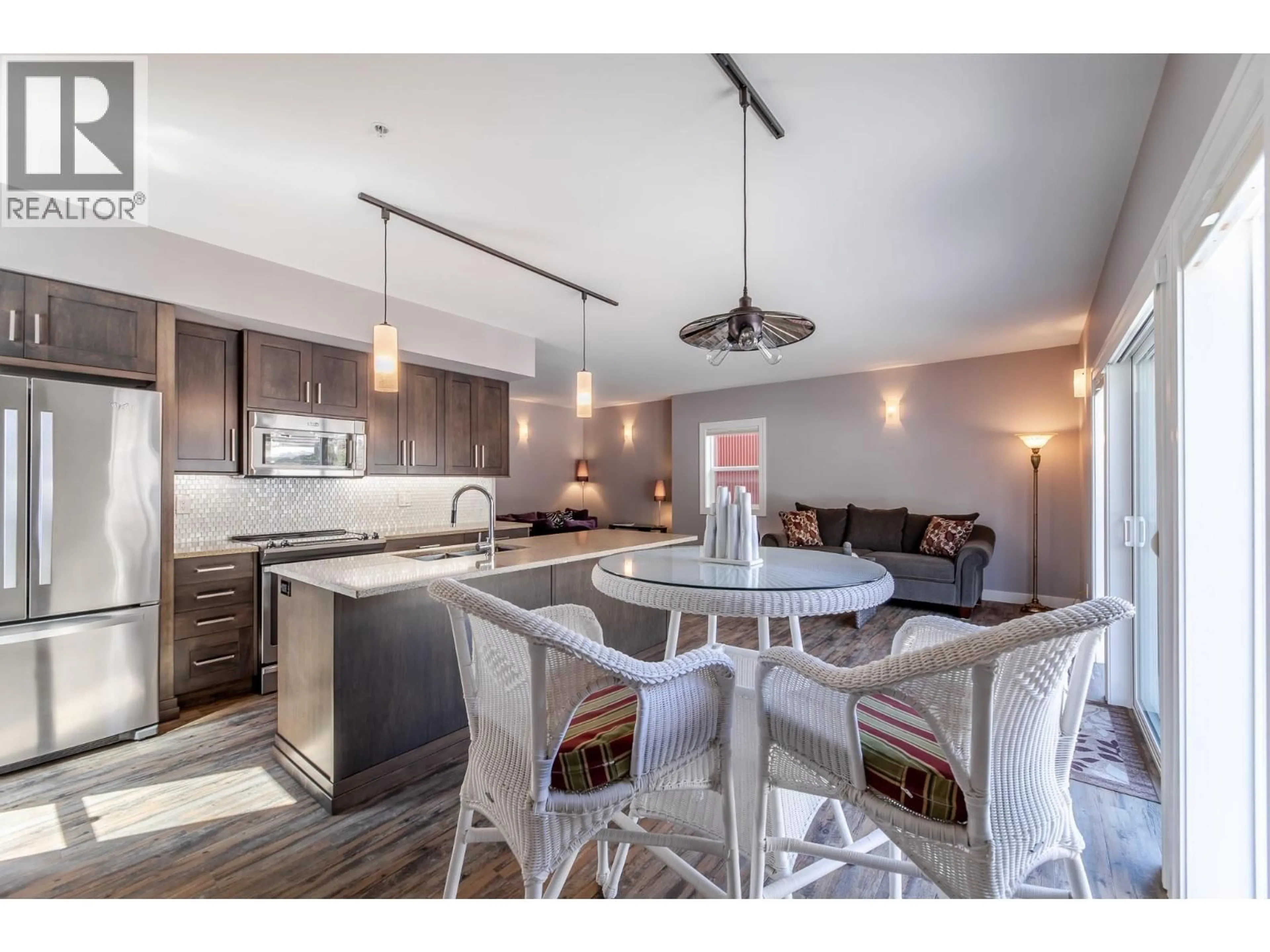 Open concept kitchen, unknown for 101 - 711 CREEKSIDE ROAD, Penticton British Columbia V2A2C5