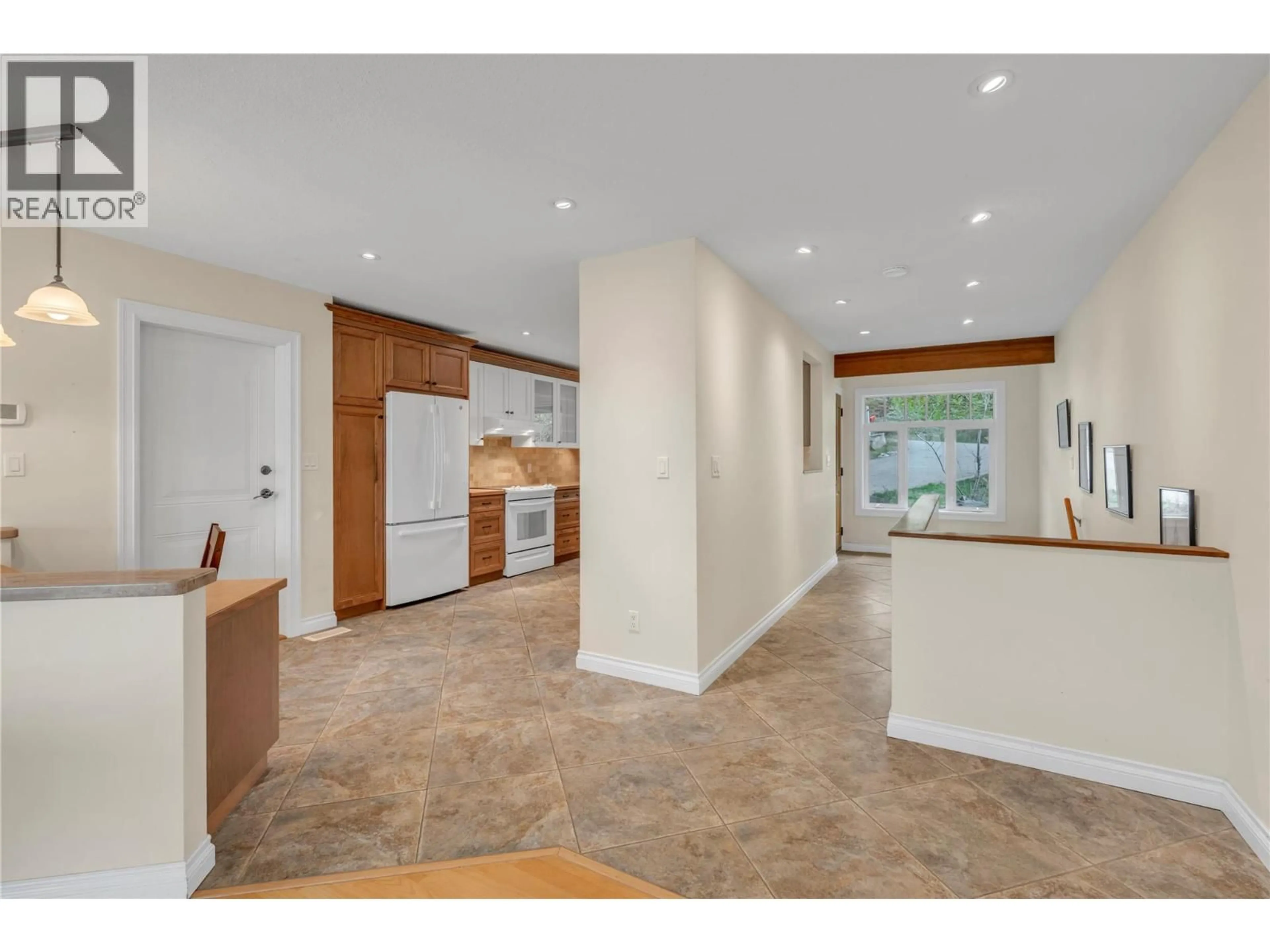 Open concept kitchen, ceramic/tile floor for 418 PANORAMA CRESCENT, Okanagan Falls British Columbia V0H1R5