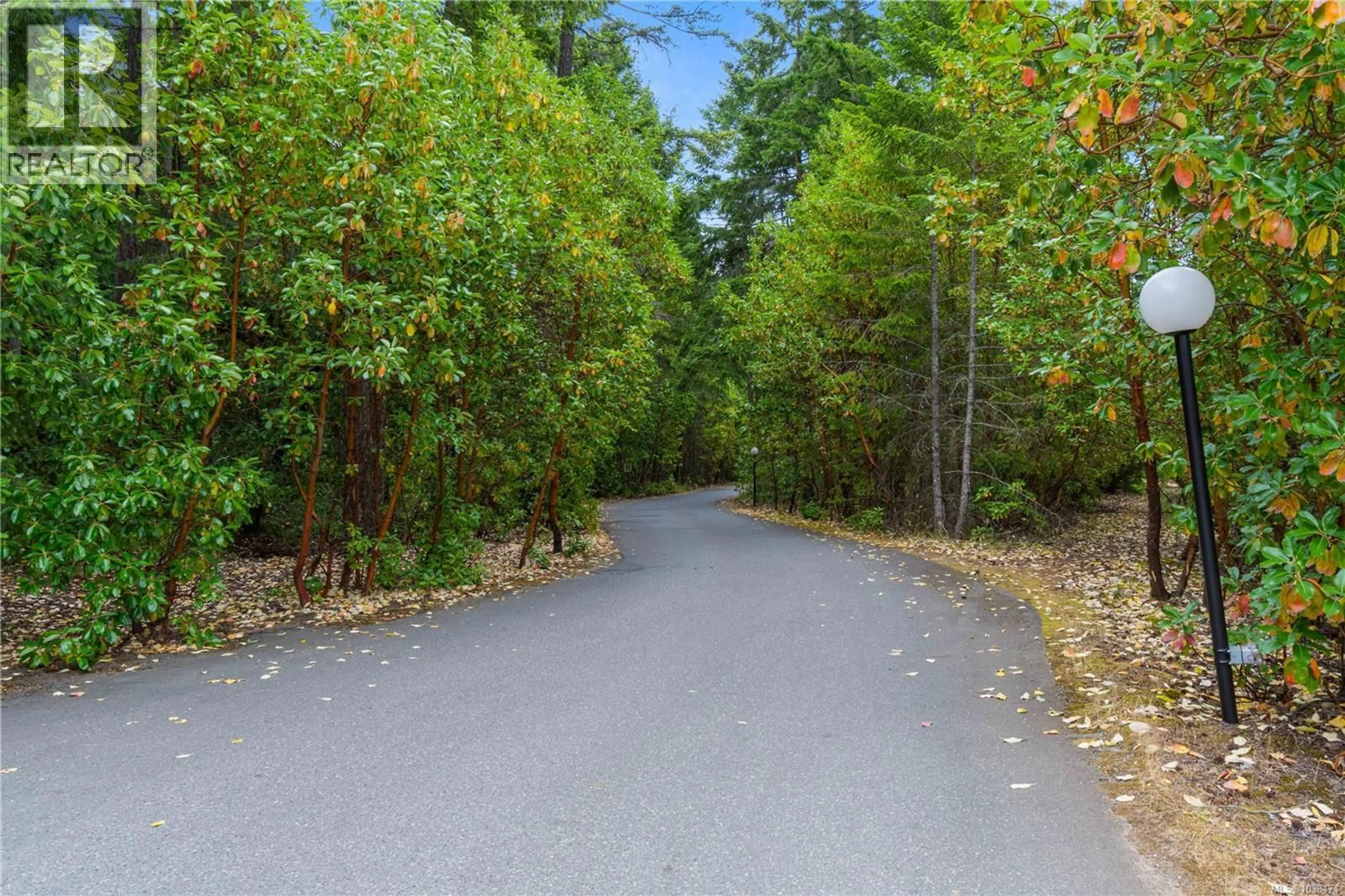 Patio, forest/trees view for 33 - 1165 RESORT DRIVE, Parksville British Columbia V9P2E2