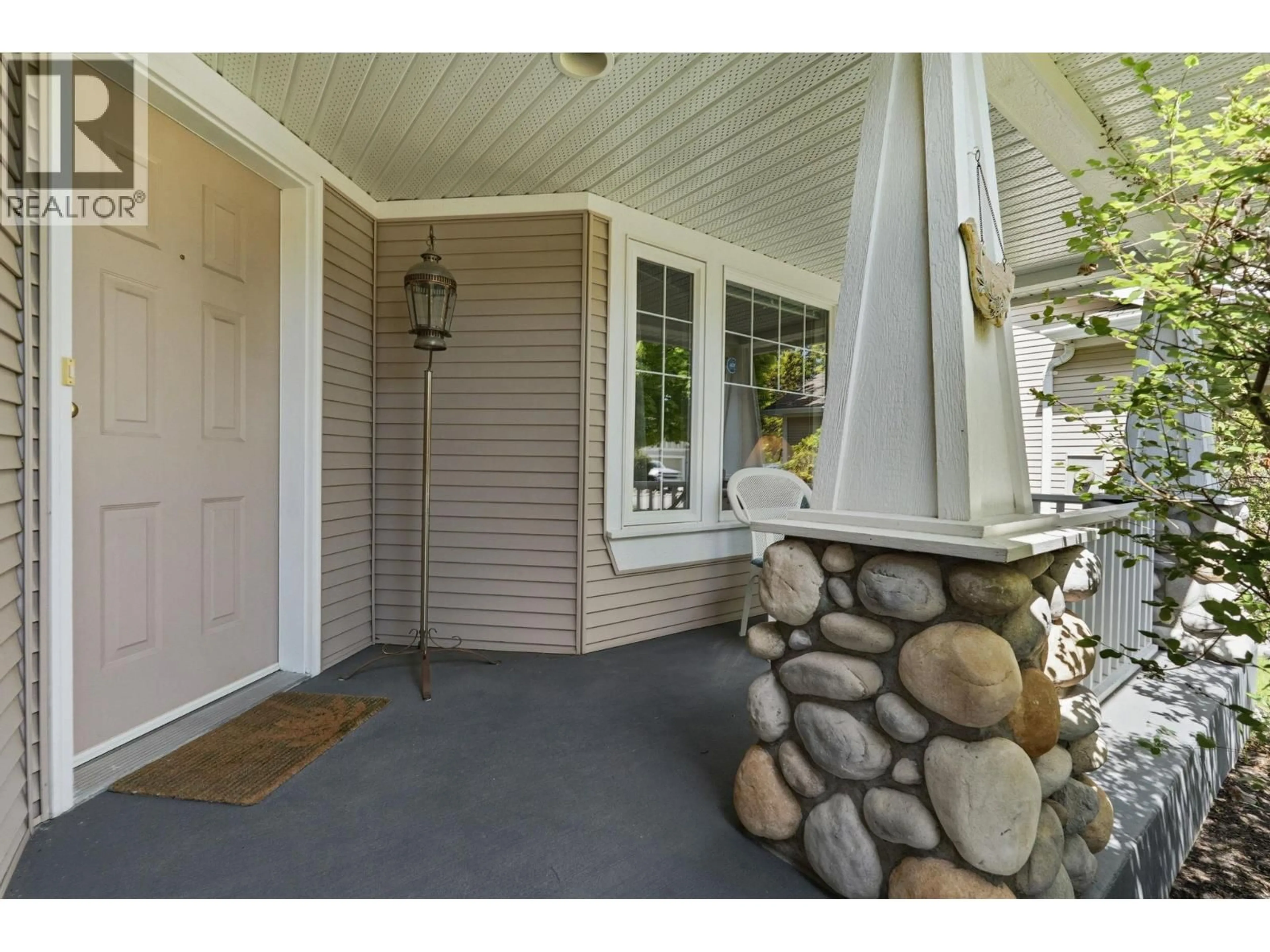Indoor entryway for SHANNON RIDGE DRIVE, West Kelowna British Columbia V4T2T6